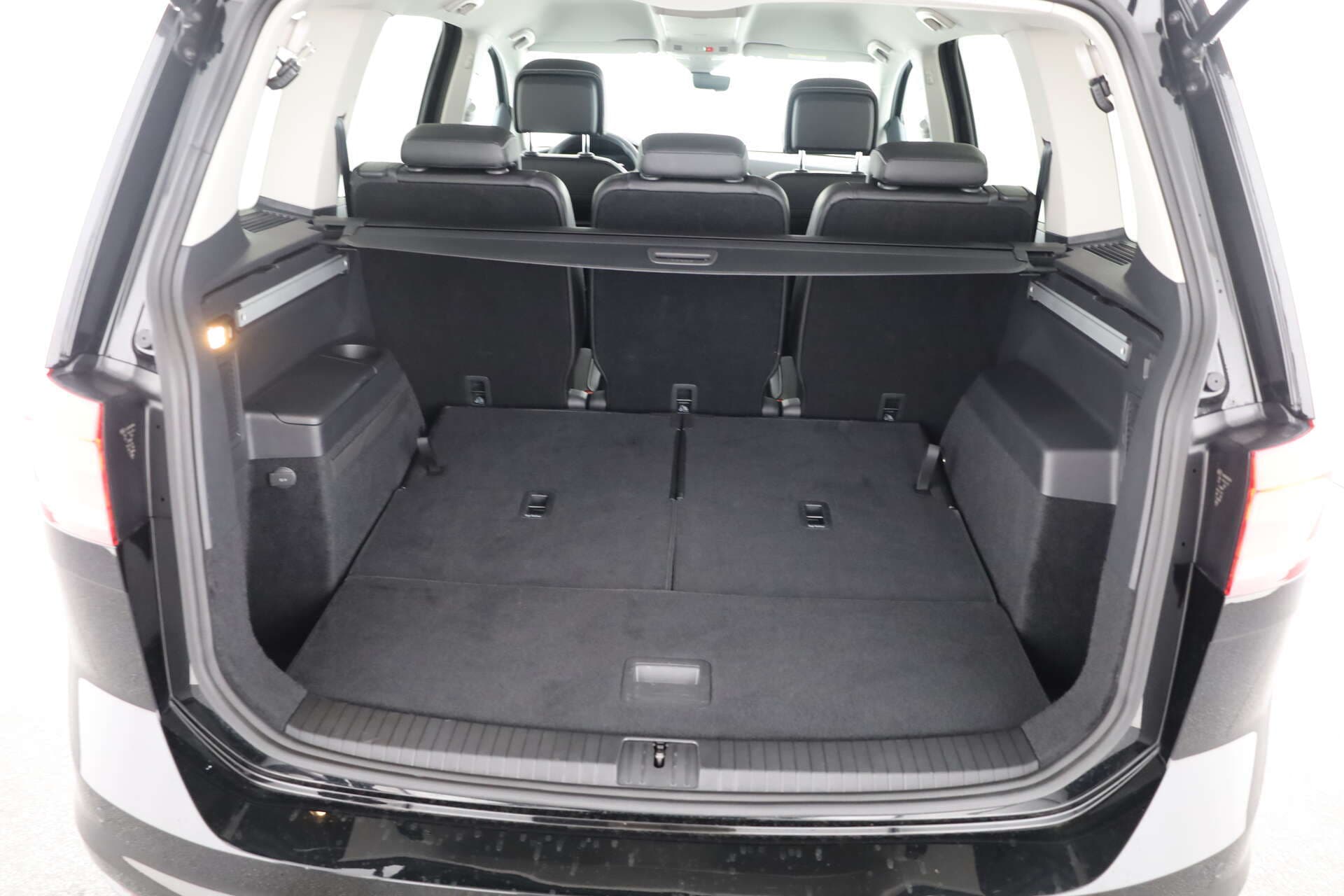 VOLKSWAGEN Touran, photo 11 sur 17