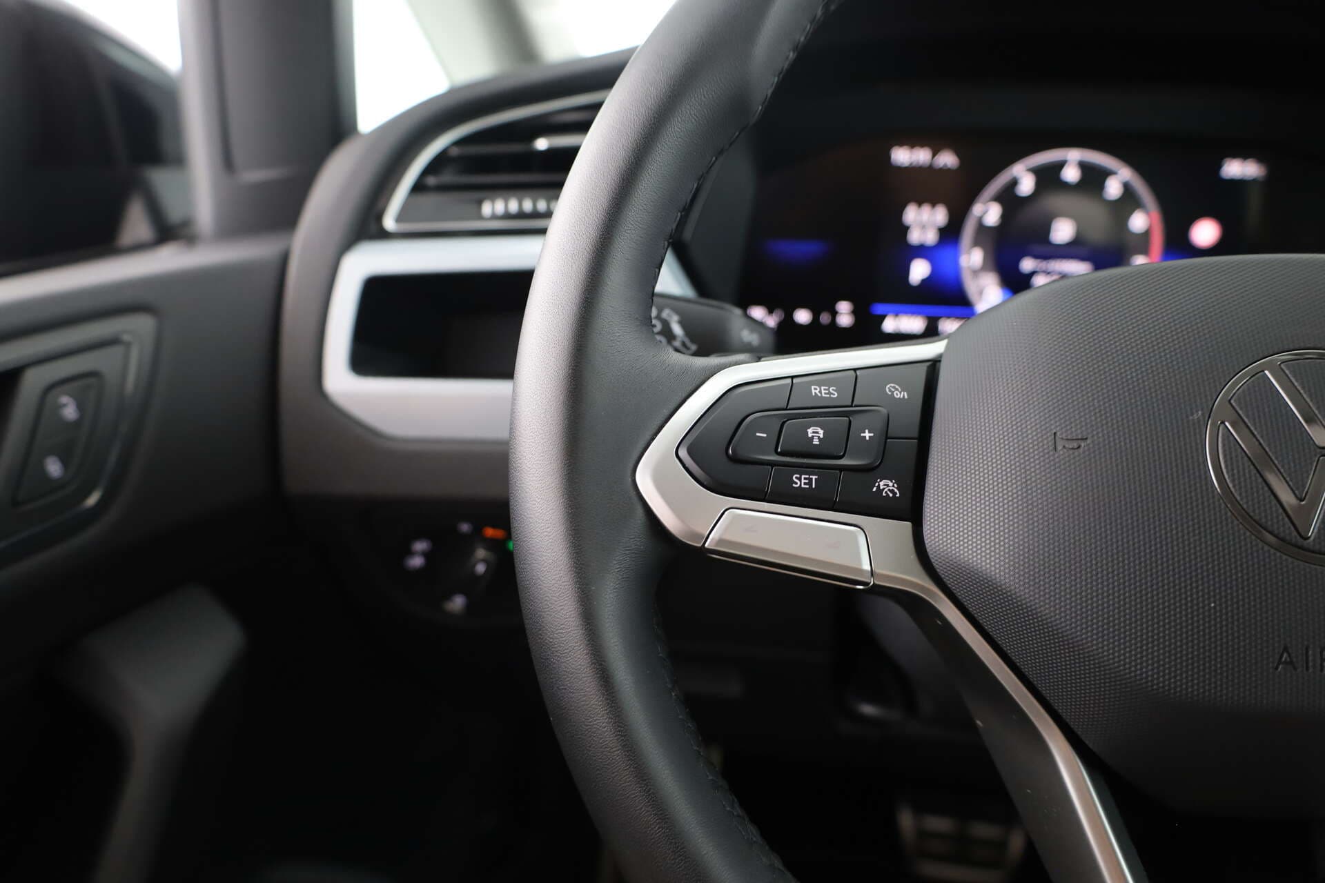 VOLKSWAGEN Touran, photo 13 sur 17