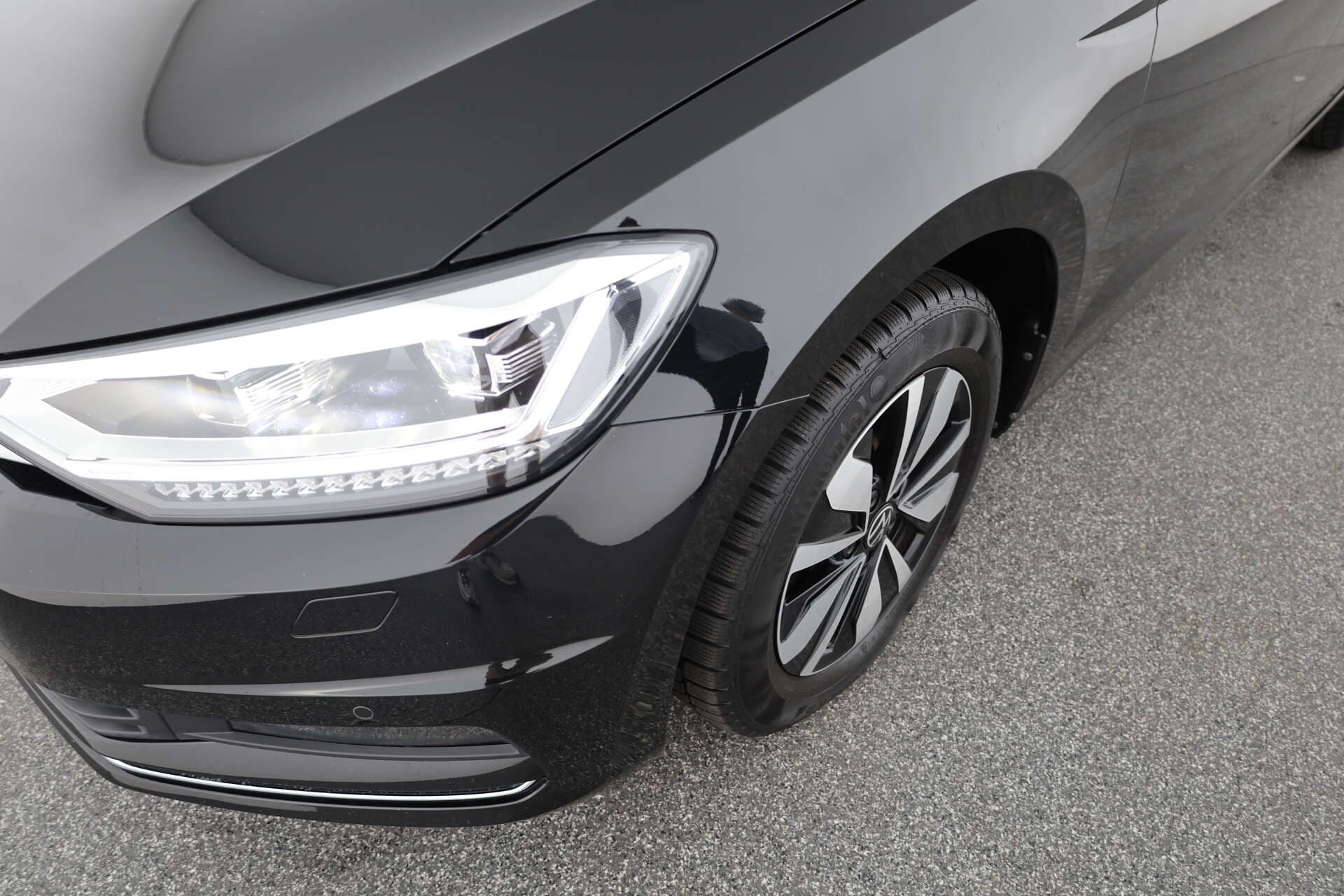 VOLKSWAGEN Touran, photo 6 sur 17