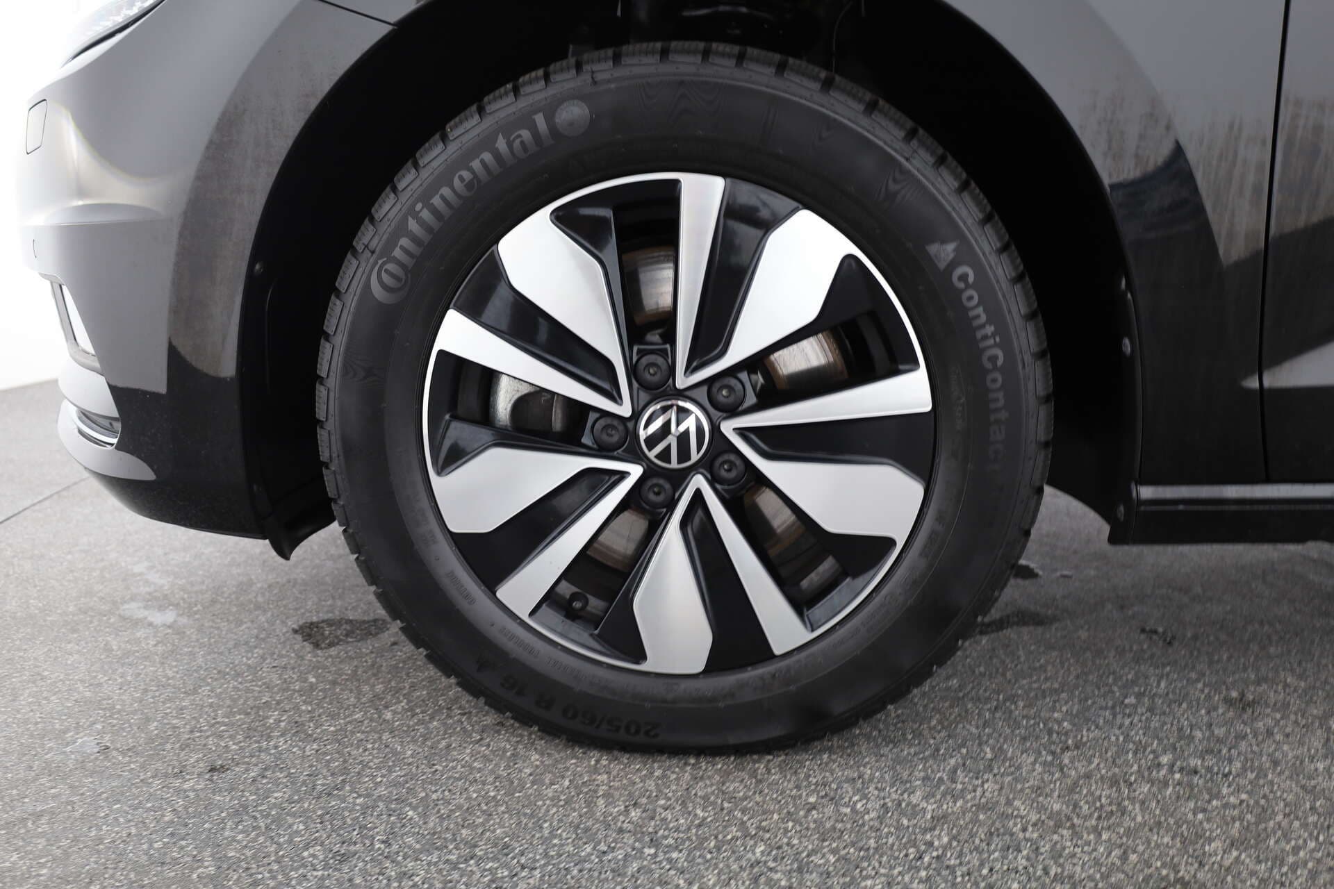VOLKSWAGEN Touran, photo 7 sur 17