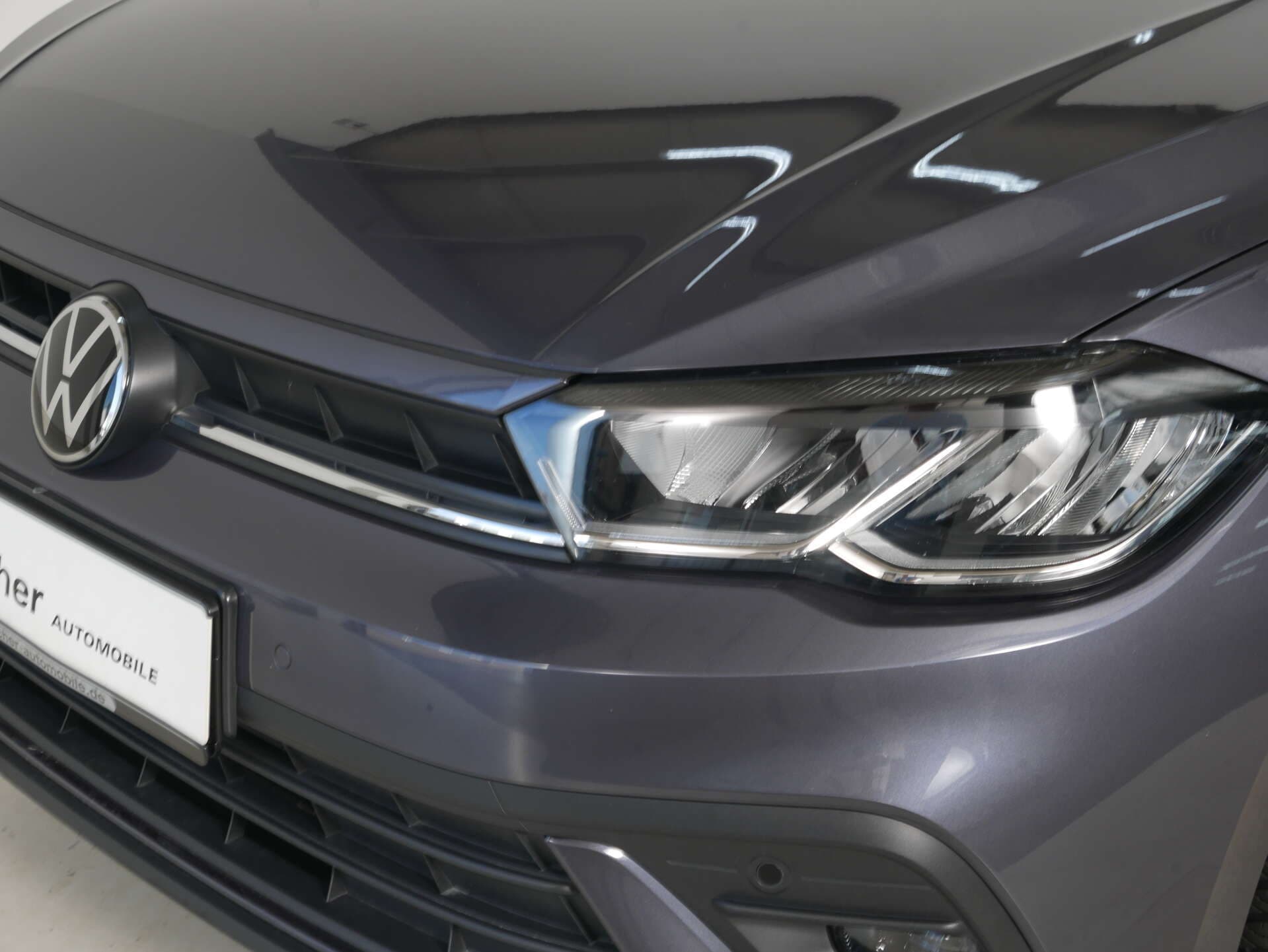 VOLKSWAGEN Polo, photo 2 sur 17