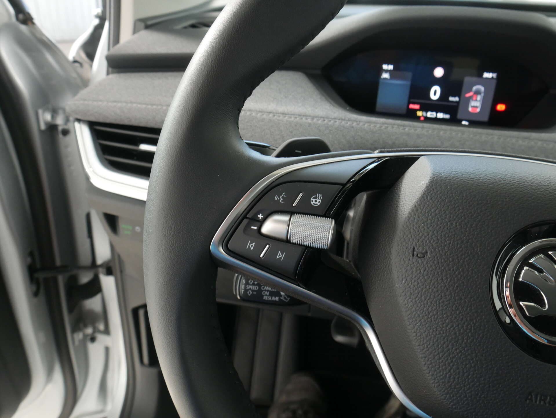 SKODA Enyaq, photo 9 sur 17