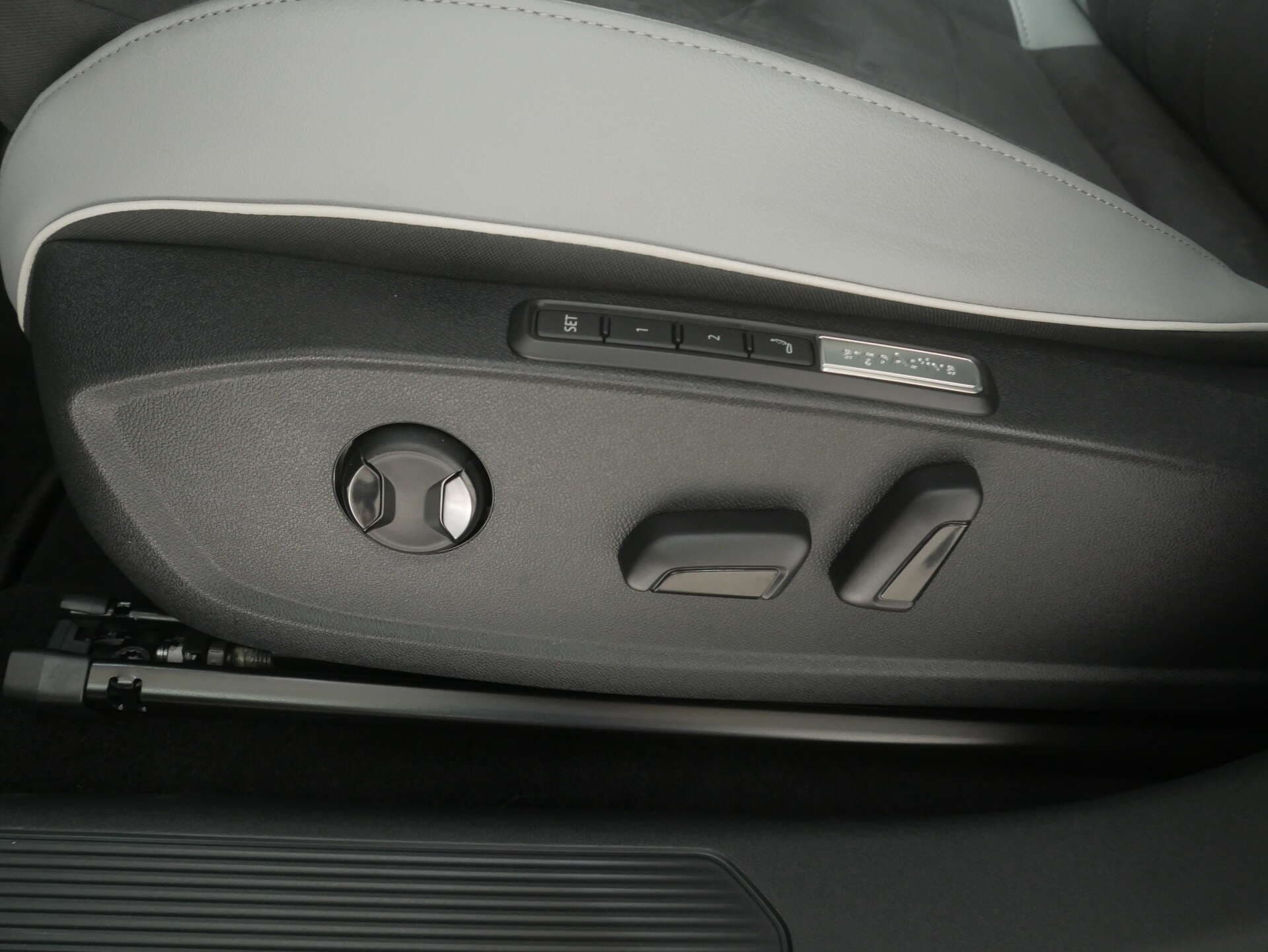 VOLKSWAGEN ID.3, photo 14 sur 17