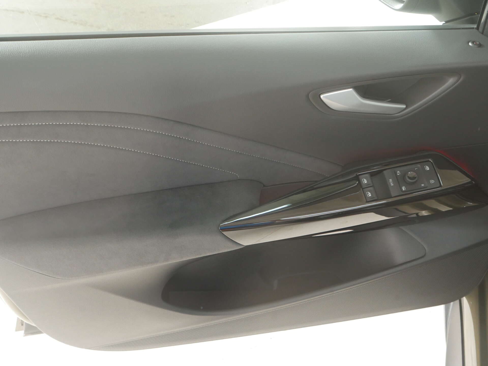 VOLKSWAGEN ID.3, photo 15 sur 17