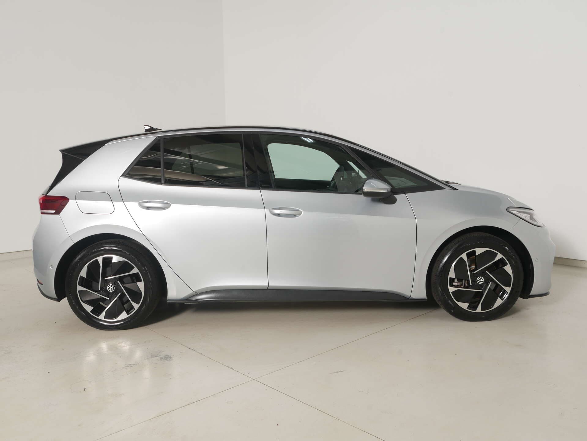 VOLKSWAGEN ID.3, photo 2 sur 17