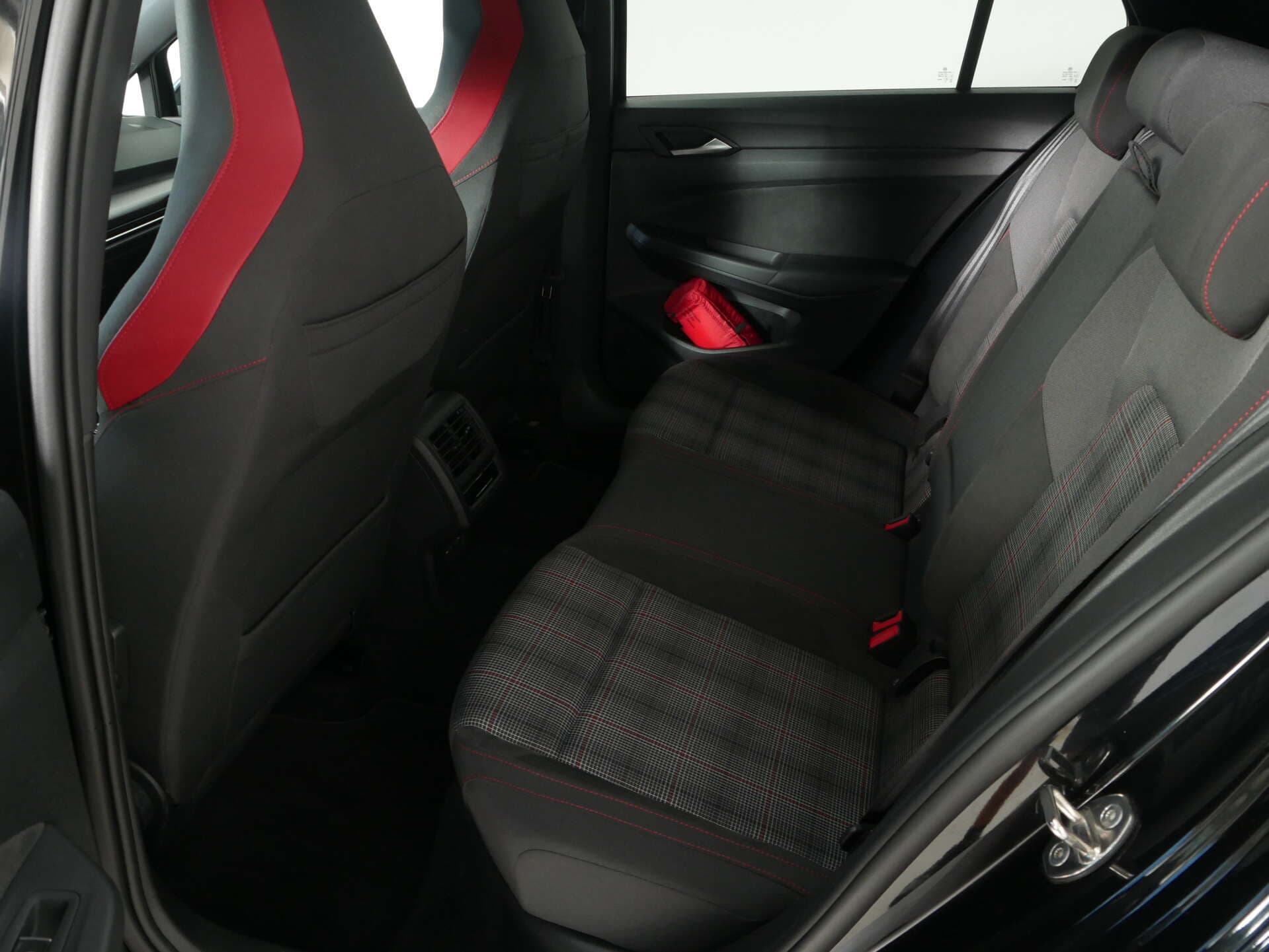VOLKSWAGEN Golf, photo 11 sur 17