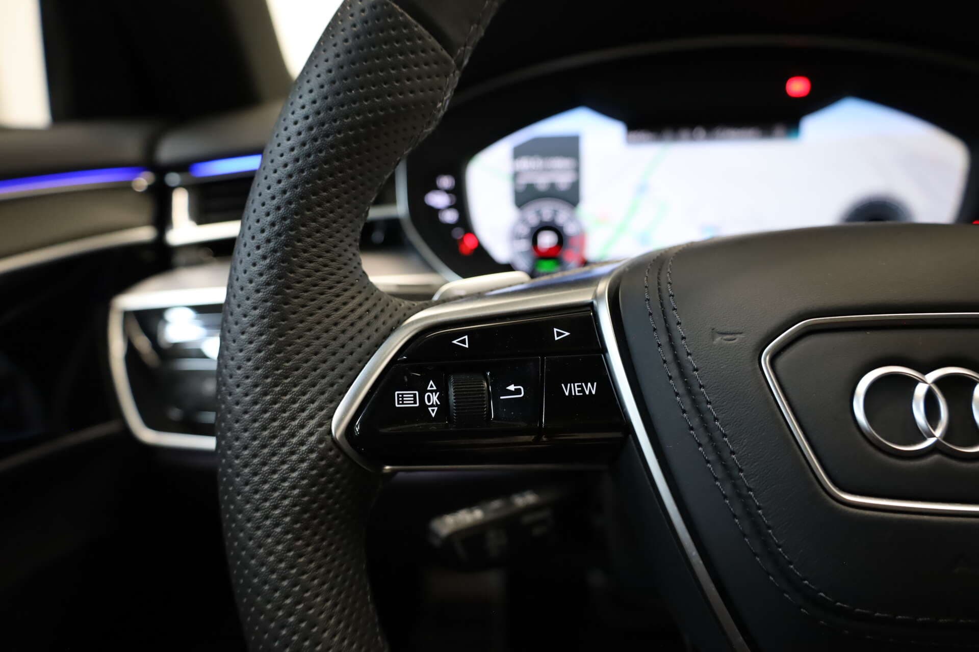AUDI A8 L, photo 14 sur 17