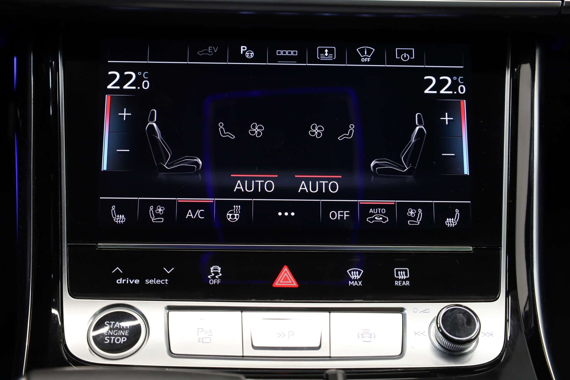 AUDI A8 L, photo 16 sur 17