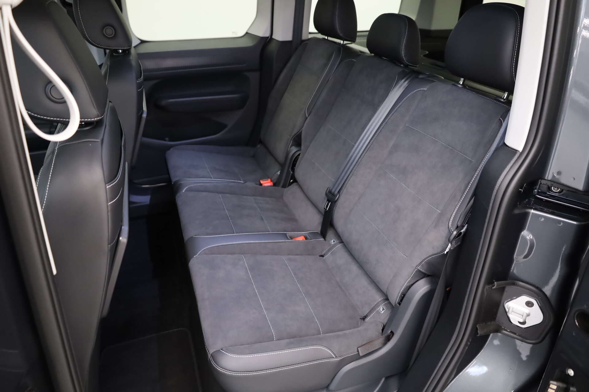 VOLKSWAGEN NUTZFAHRZEUGE Caddy, photo 13 sur 15