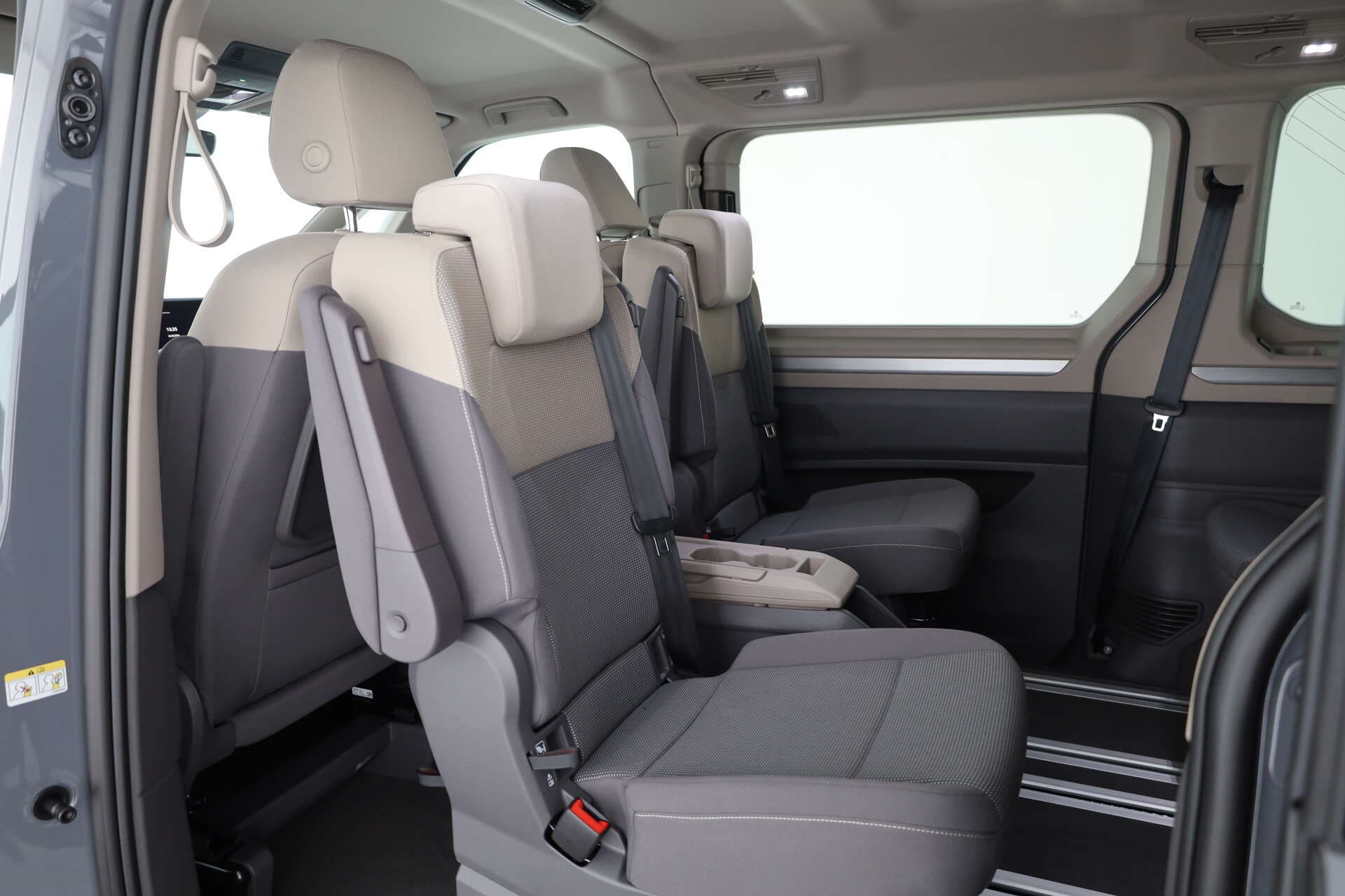 VOLKSWAGEN NUTZFAHRZEUGE T7 Multivan KÜ, photo 10 sur 17