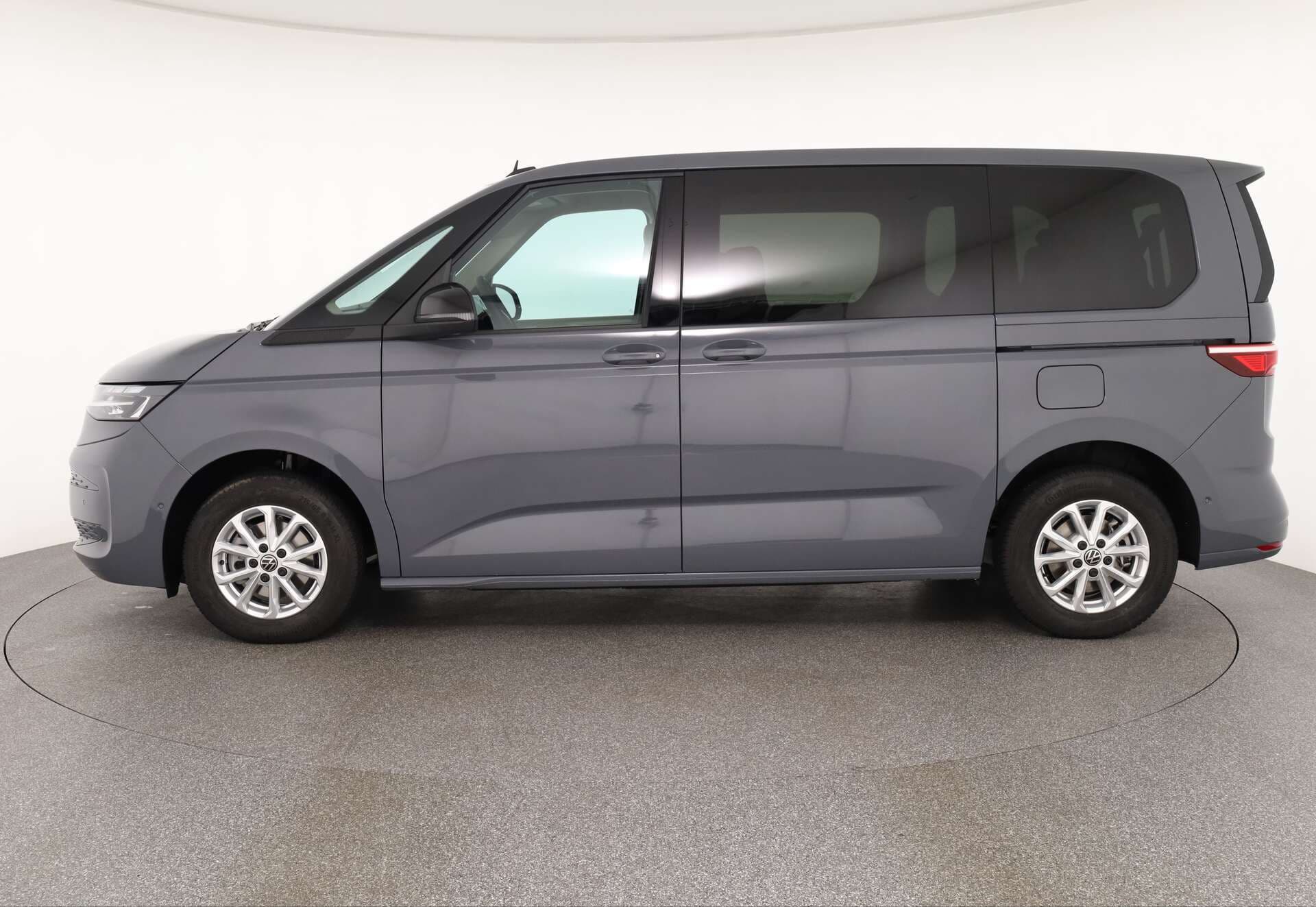 VOLKSWAGEN NUTZFAHRZEUGE T7 Multivan KÜ, photo 4 sur 17