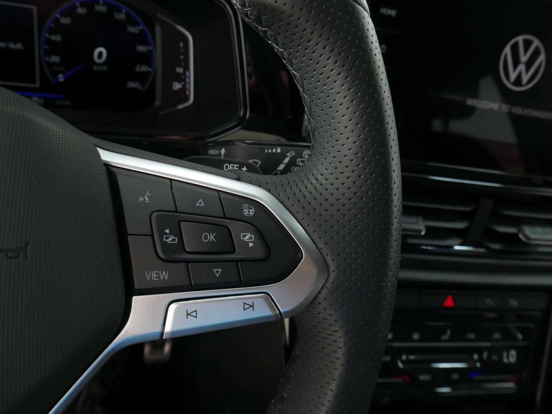 VOLKSWAGEN T-Roc, photo 13 sur 17