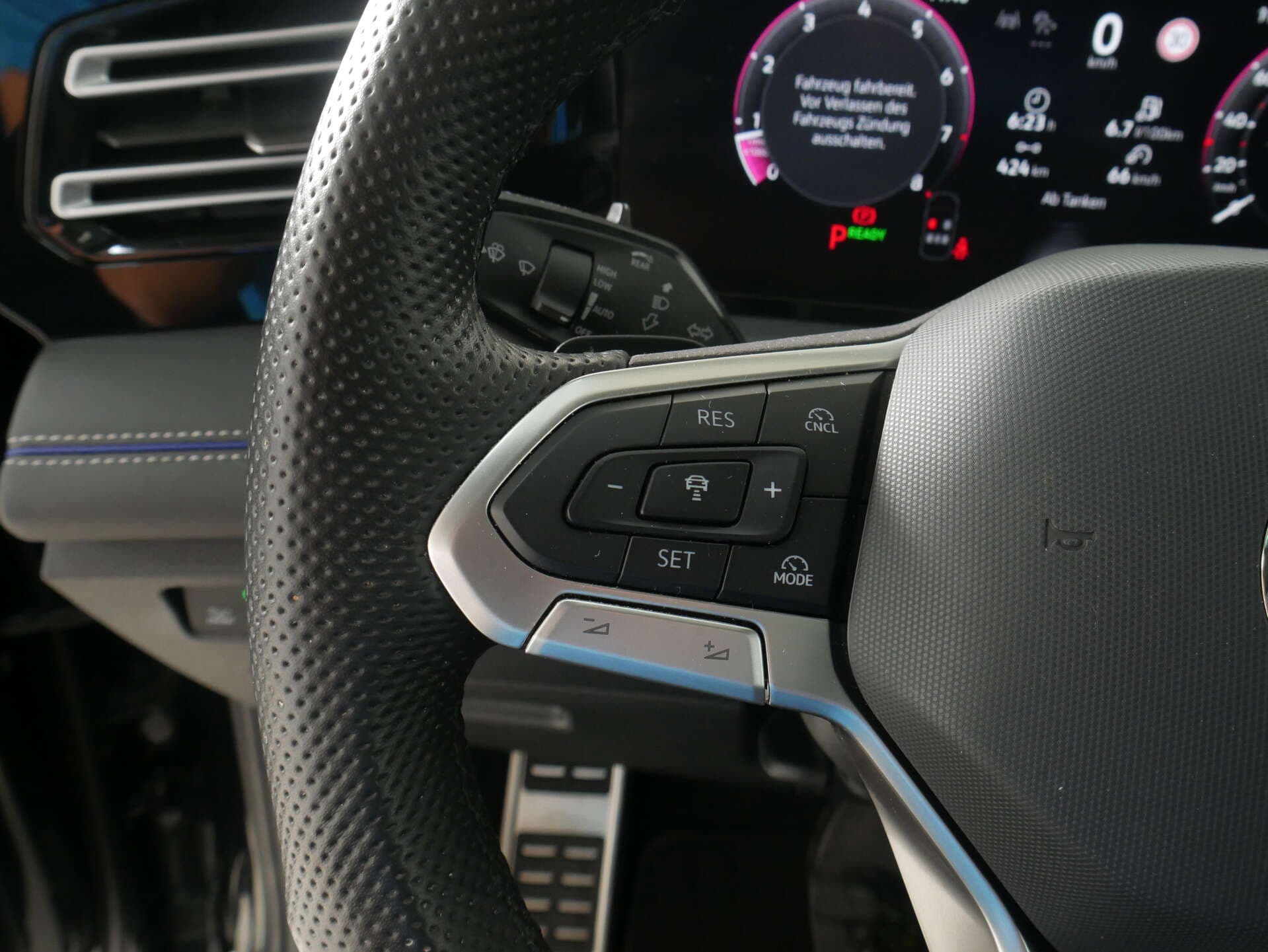 VOLKSWAGEN Tiguan, photo 9 sur 17