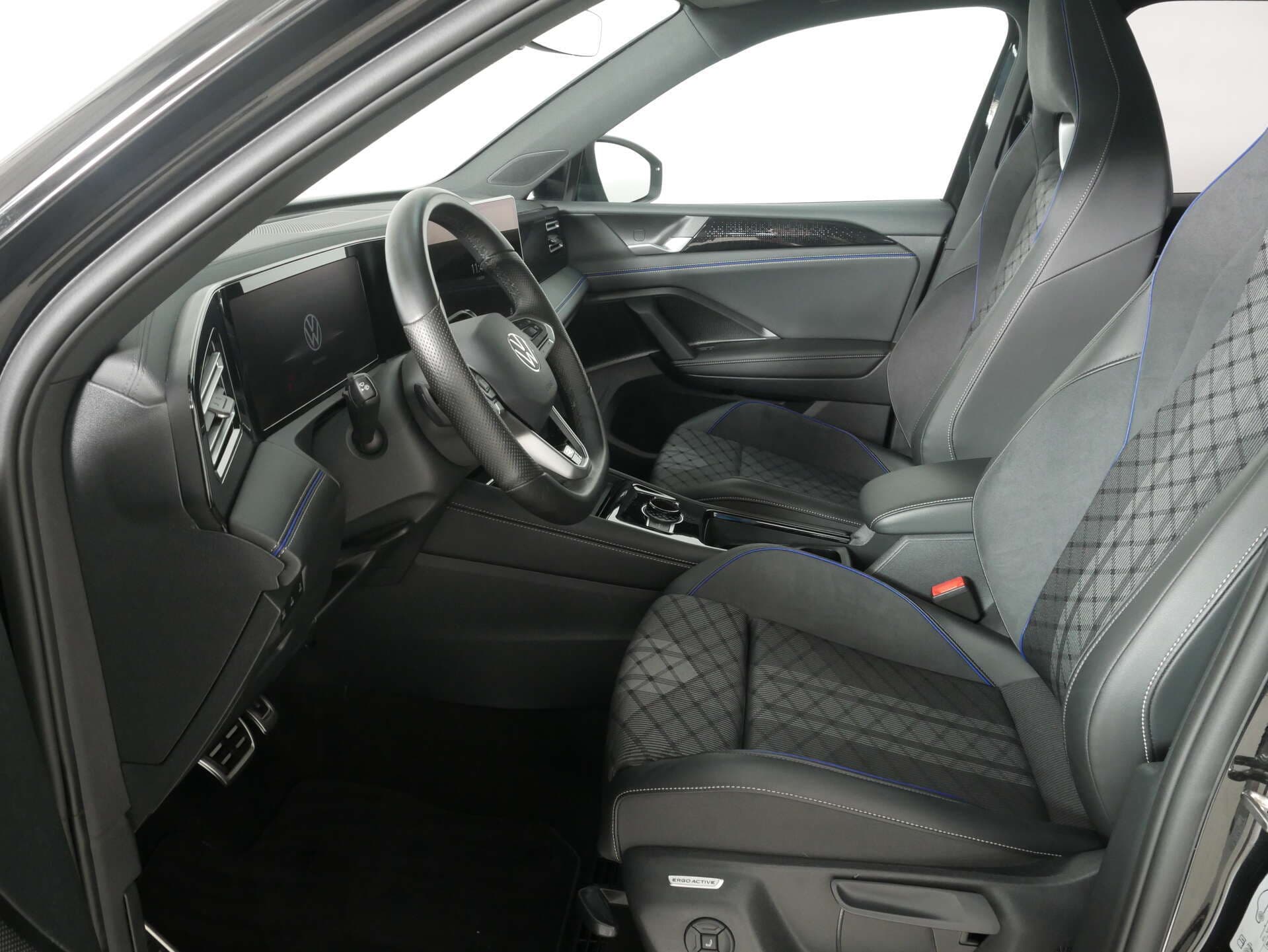 VOLKSWAGEN Tiguan, photo 12 sur 17