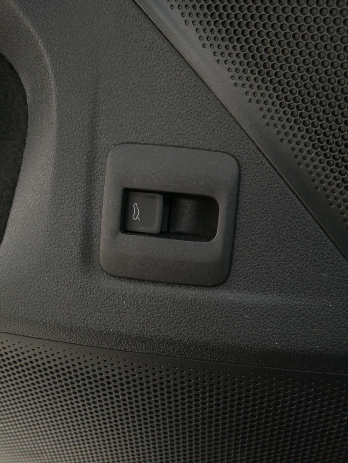 VOLKSWAGEN Tiguan, photo 16 sur 17