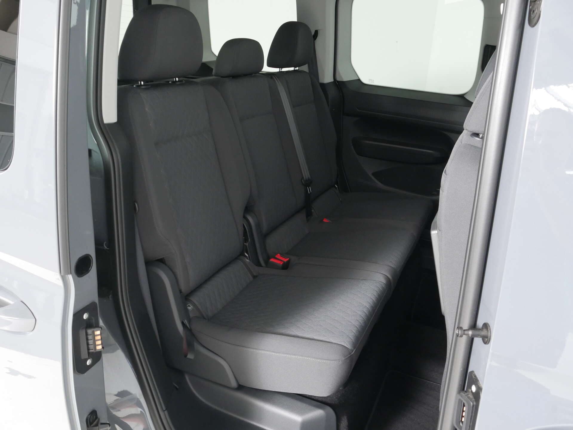 VOLKSWAGEN NUTZFAHRZEUGE Caddy, photo 16 sur 17