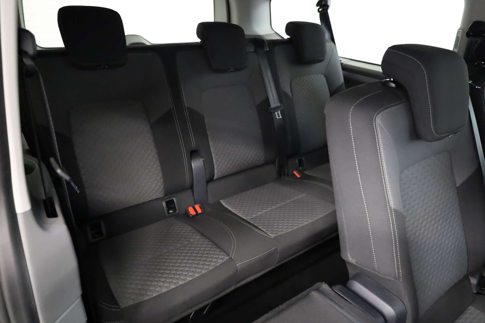 VOLKSWAGEN NUTZFAHRZEUGE T7 Caravelle, photo 16 sur 17