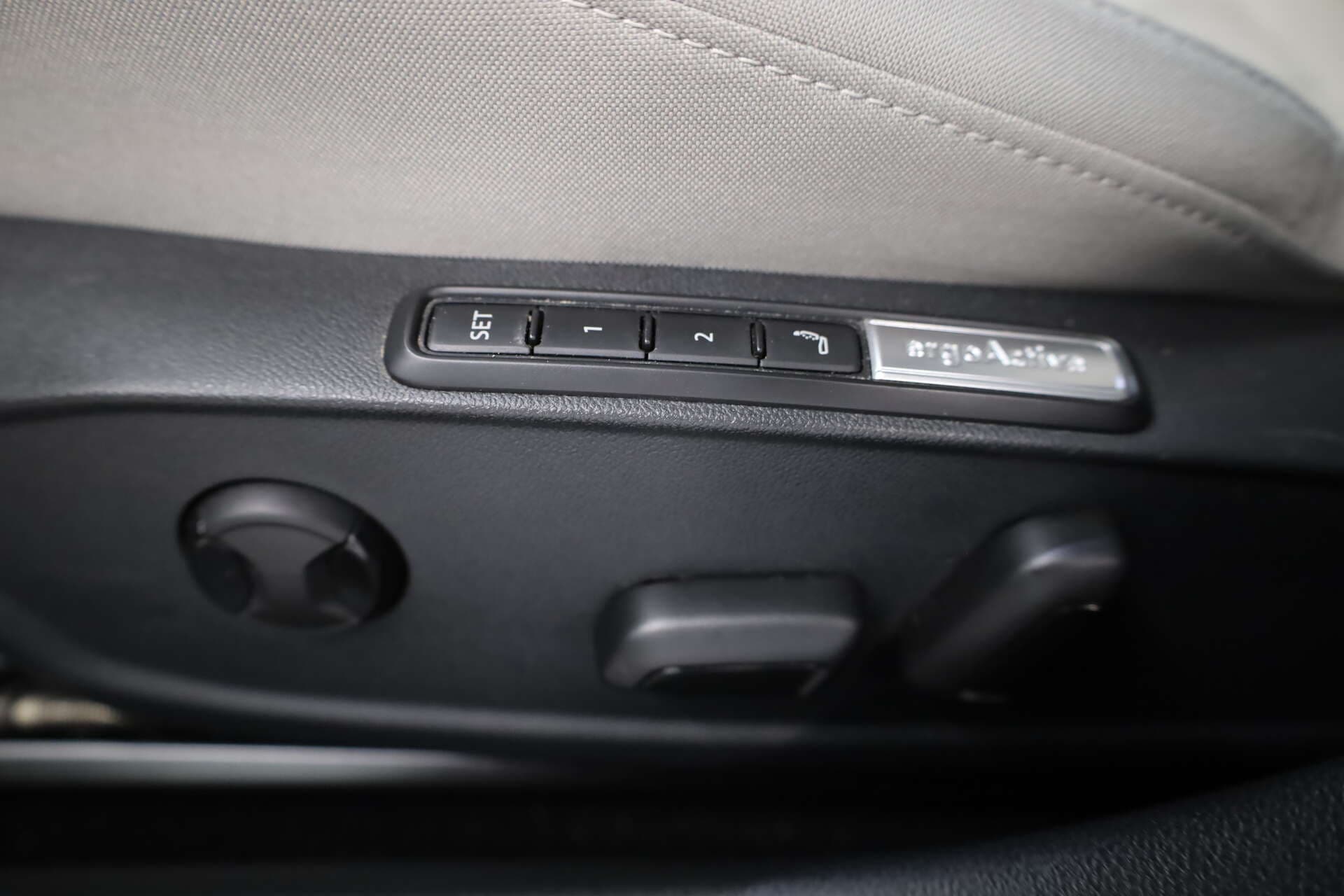 VOLKSWAGEN Golf, photo 16 sur 17