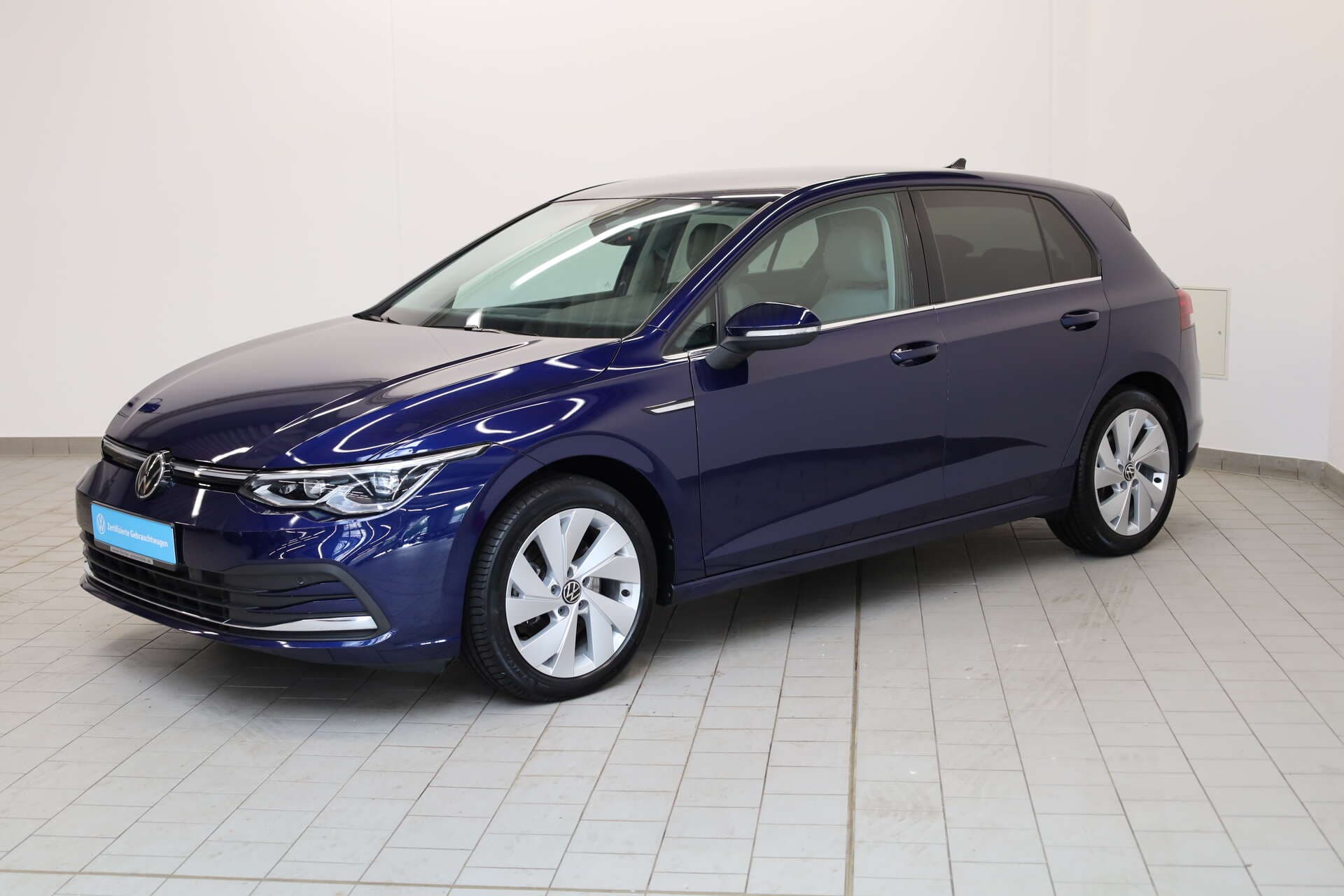 VOLKSWAGEN Golf, photo 1 sur 17