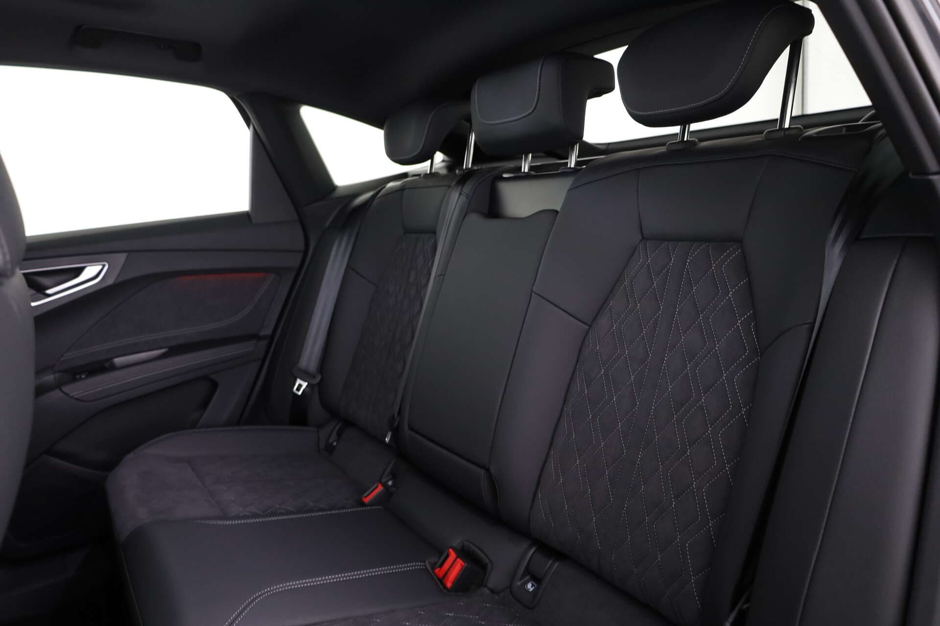 AUDI Q4 e-tron Sportback, photo 11 sur 17