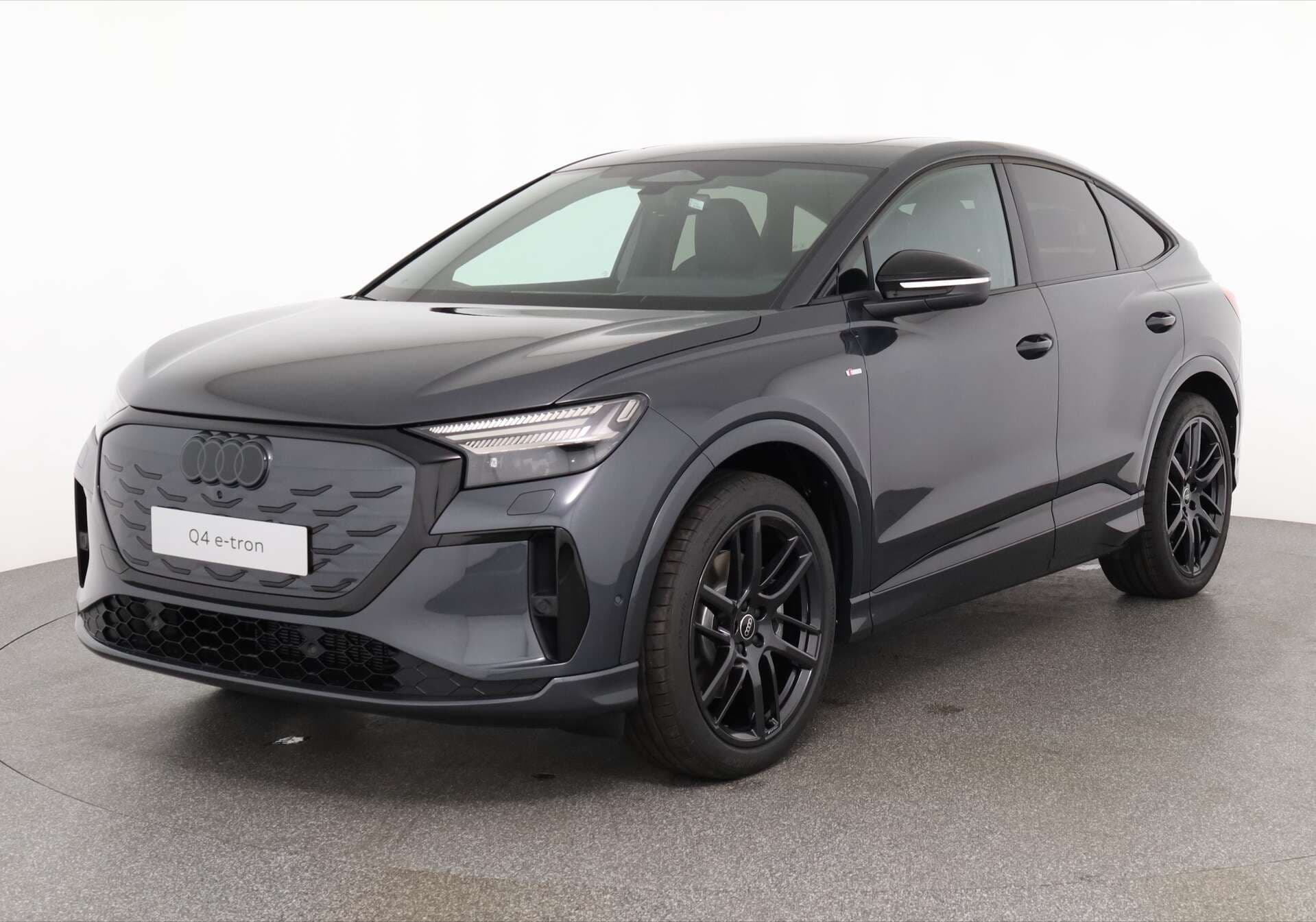 AUDI Q4 e-tron Sportback, photo 2 sur 17