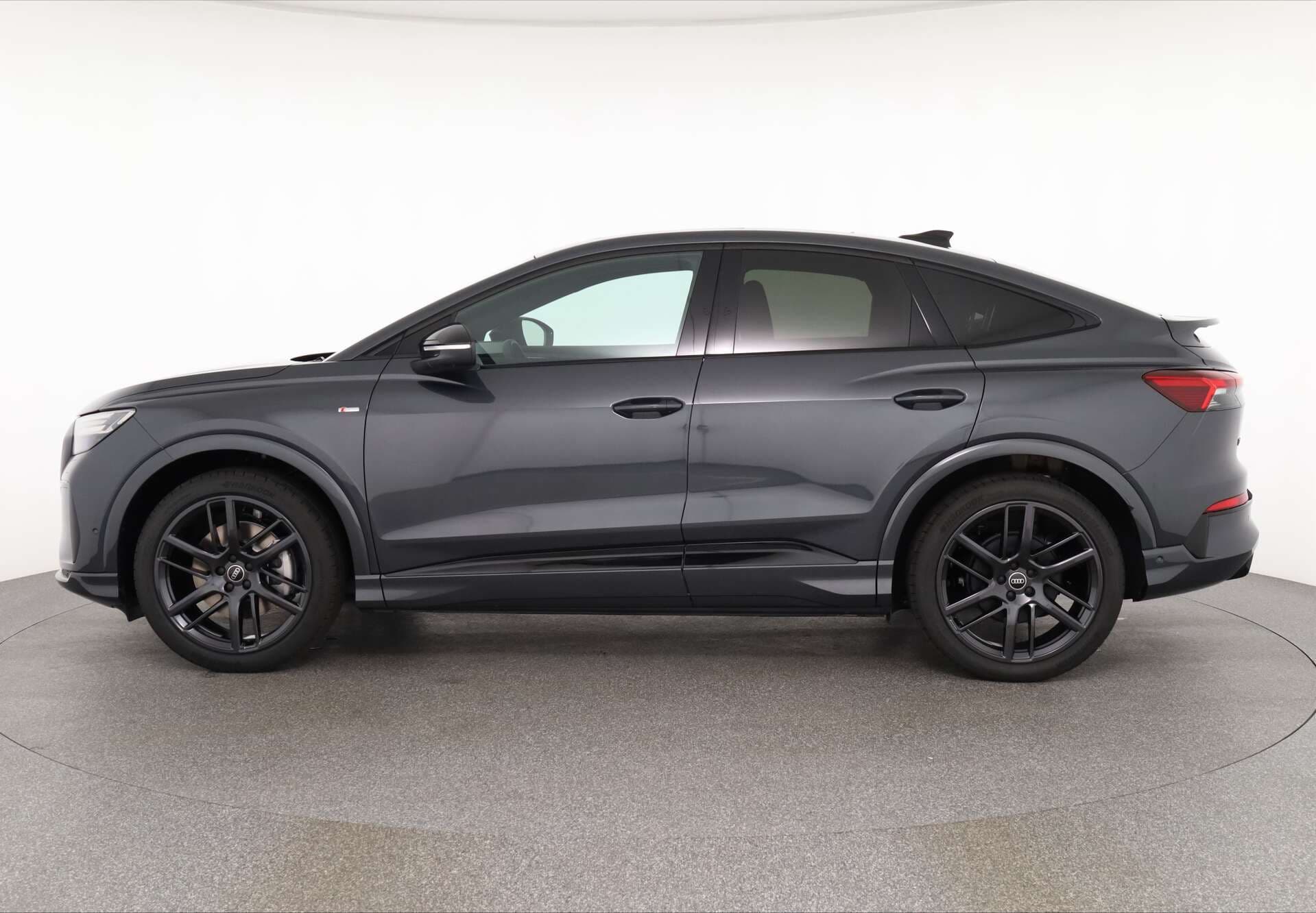 AUDI Q4 e-tron Sportback, photo 8 sur 17