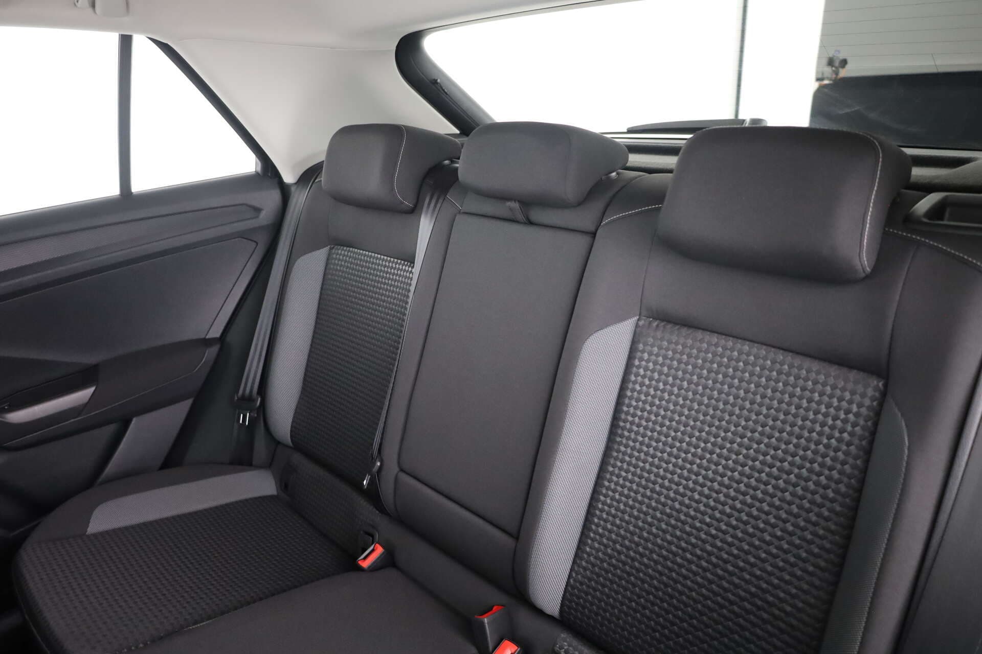 VOLKSWAGEN T-Roc, photo 12 sur 17
