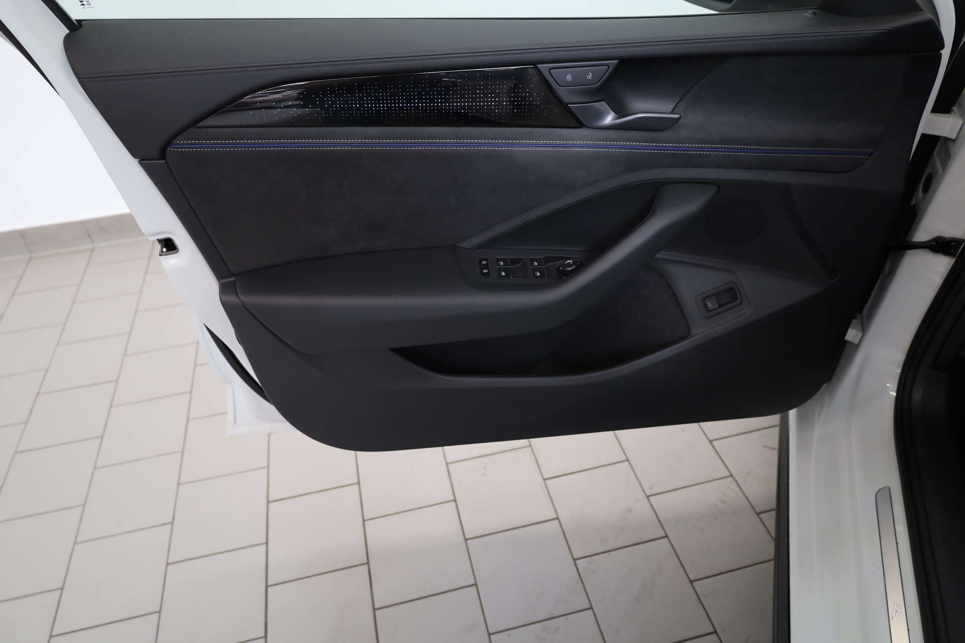 VOLKSWAGEN Passat, photo 15 sur 17