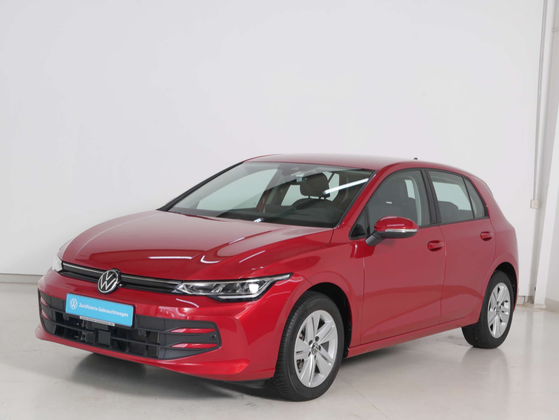 VOLKSWAGEN Golf, photo 1 sur 17
