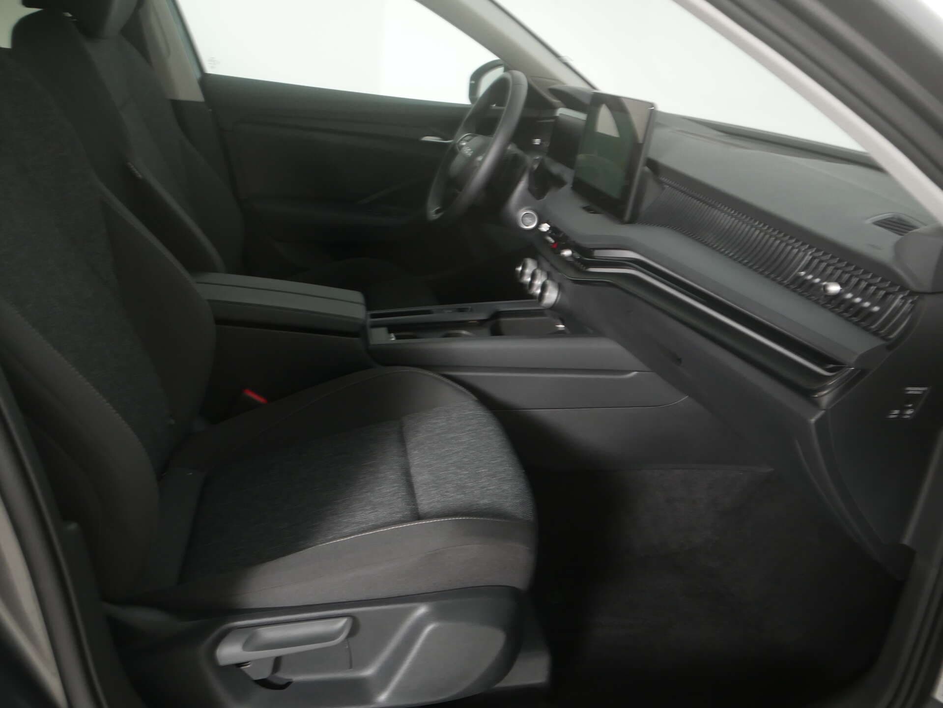 SKODA Superb Combi, photo 12 sur 17