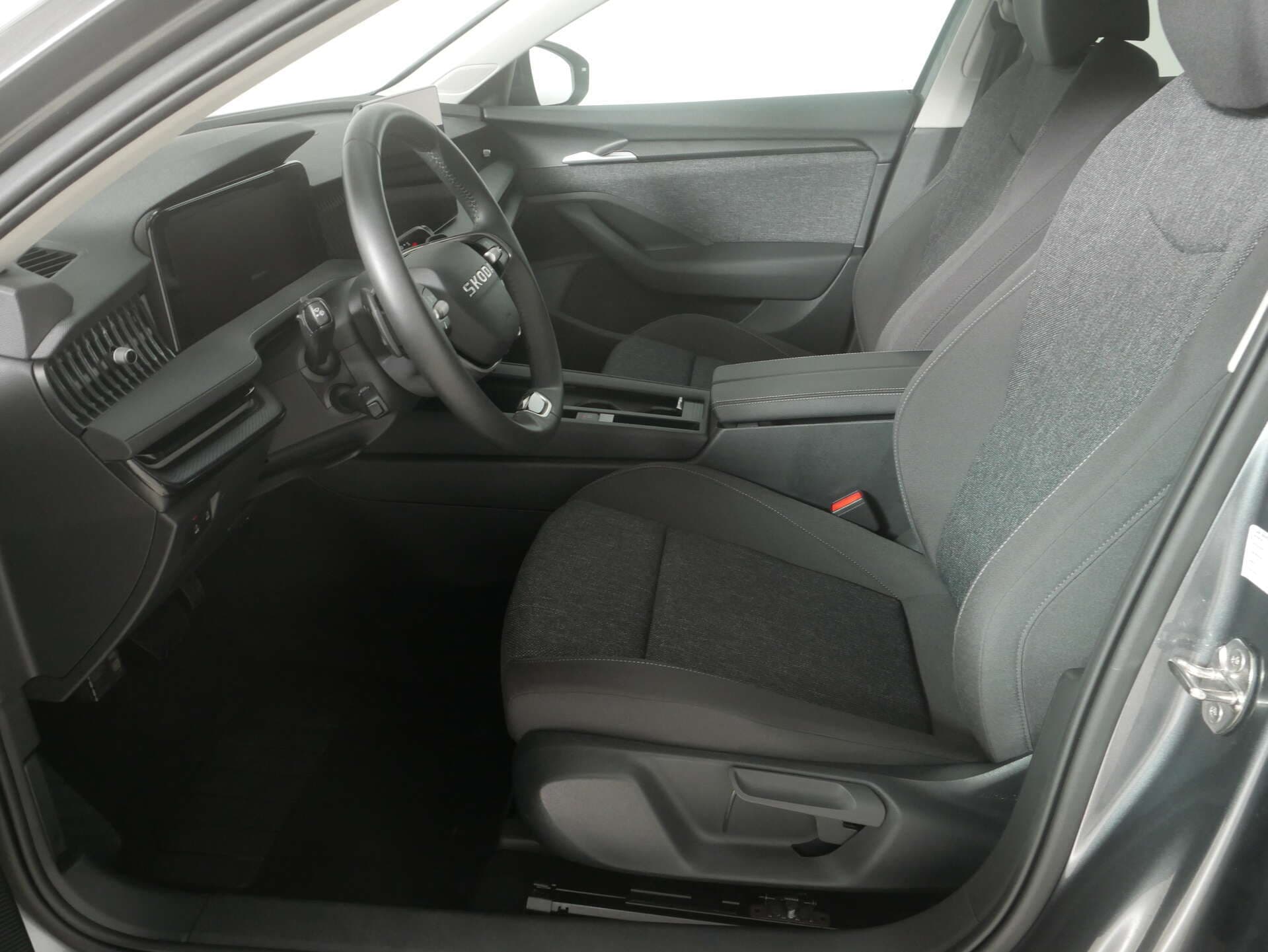 SKODA Superb Combi, photo 8 sur 17