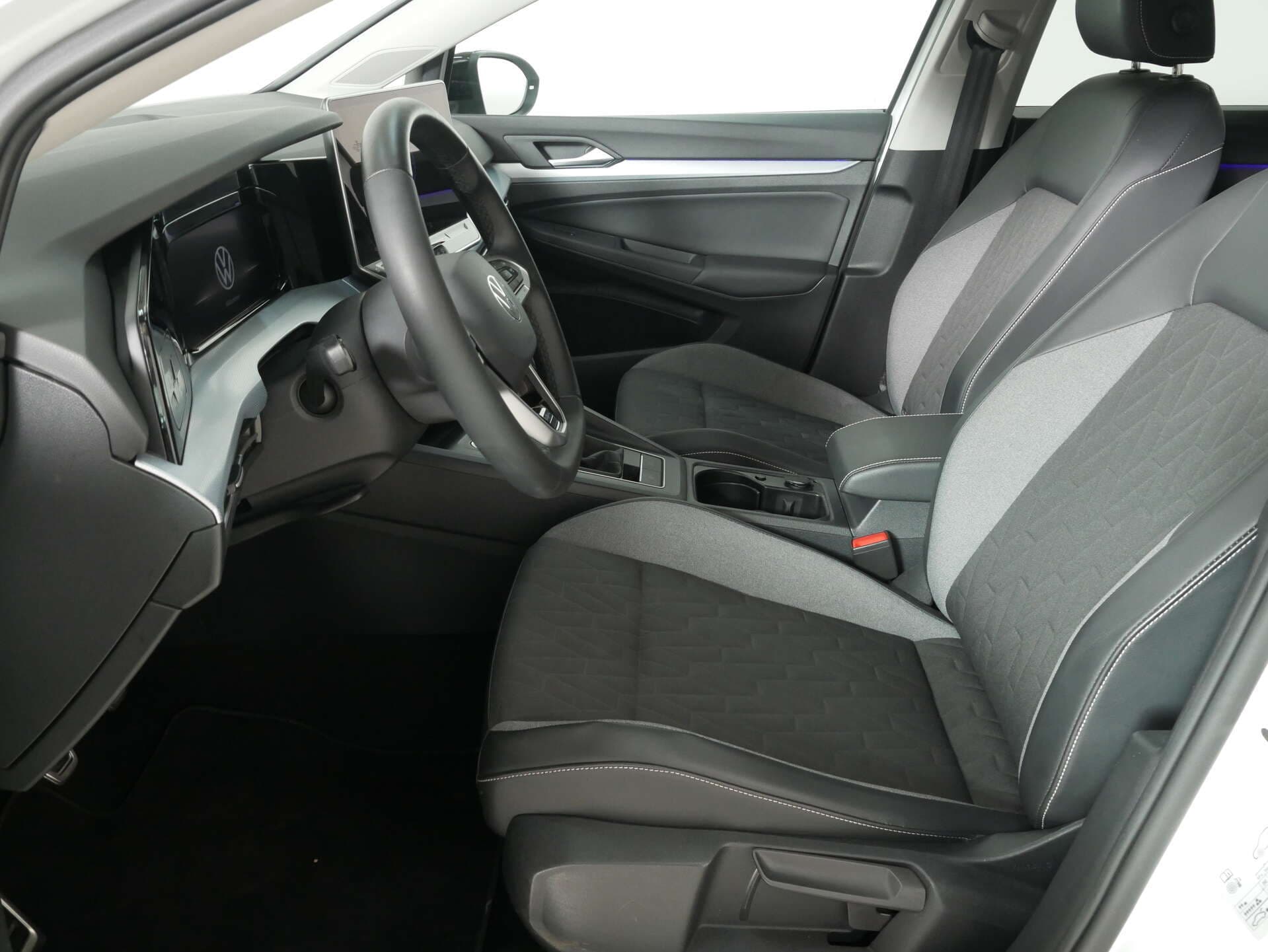 VOLKSWAGEN Golf, photo 15 sur 17