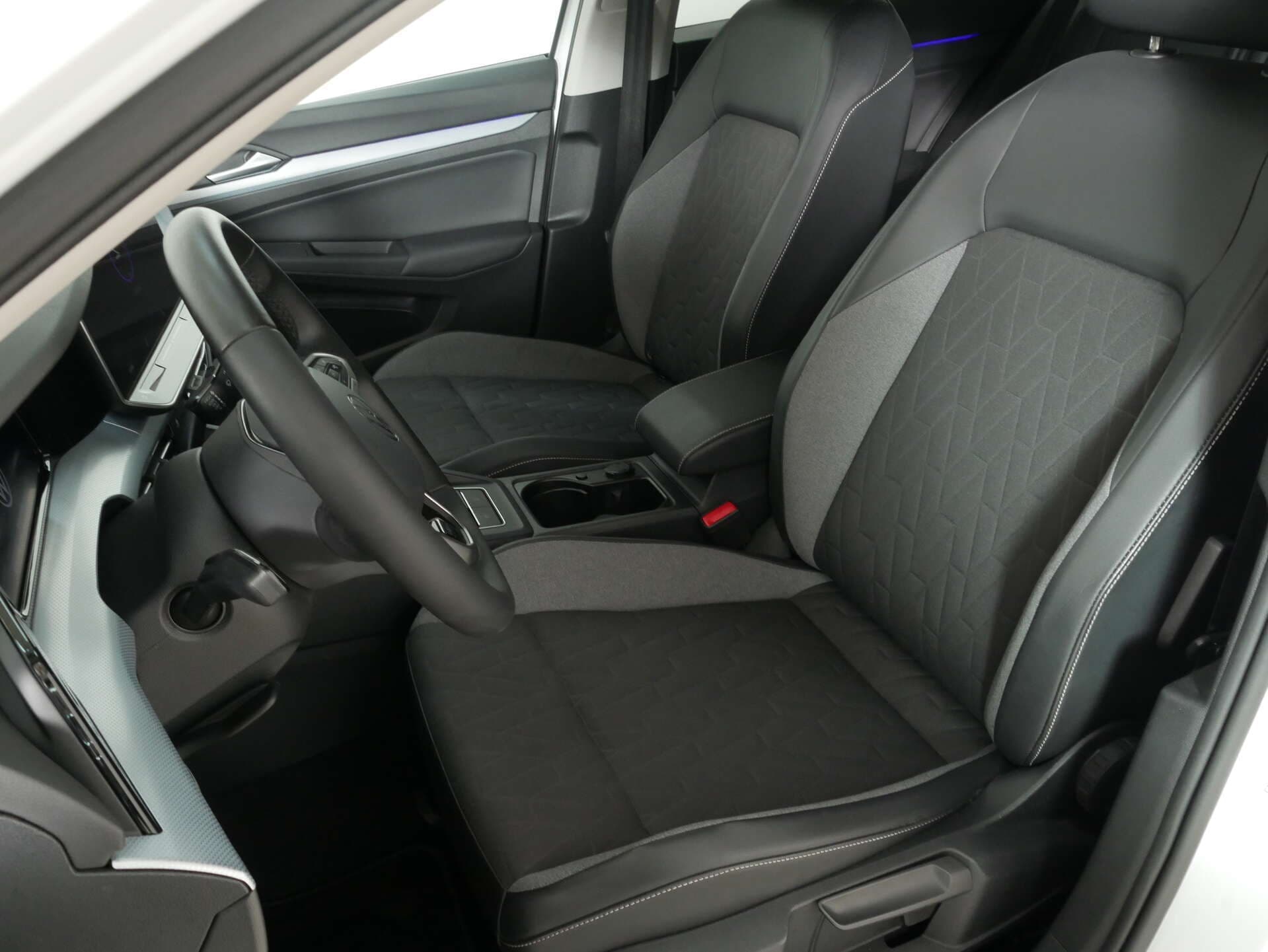 VOLKSWAGEN Golf, photo 16 sur 17