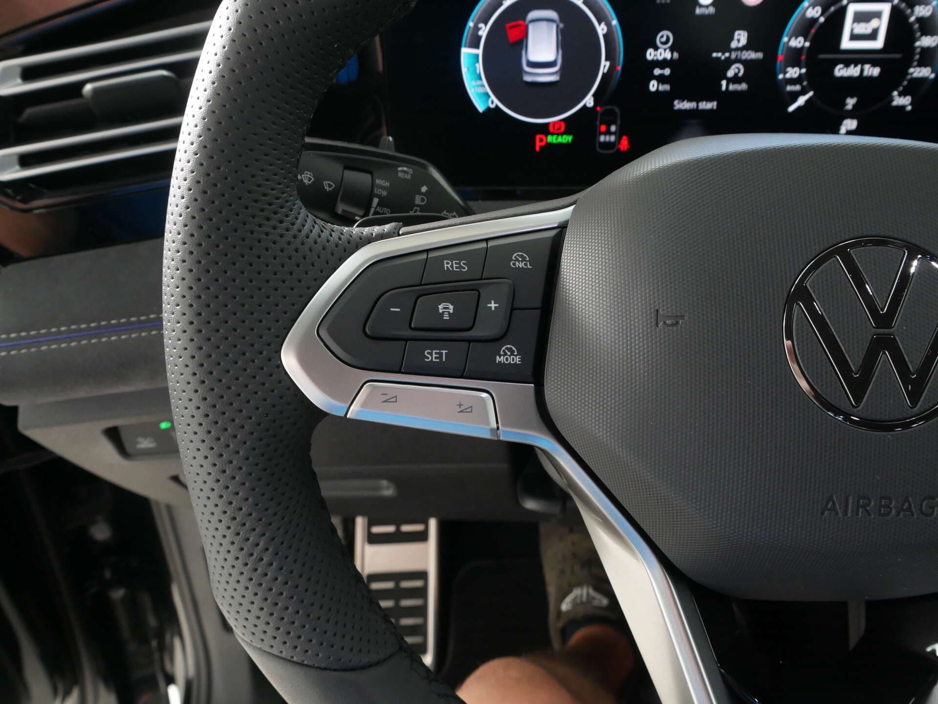 VOLKSWAGEN Tiguan, photo 9 sur 17