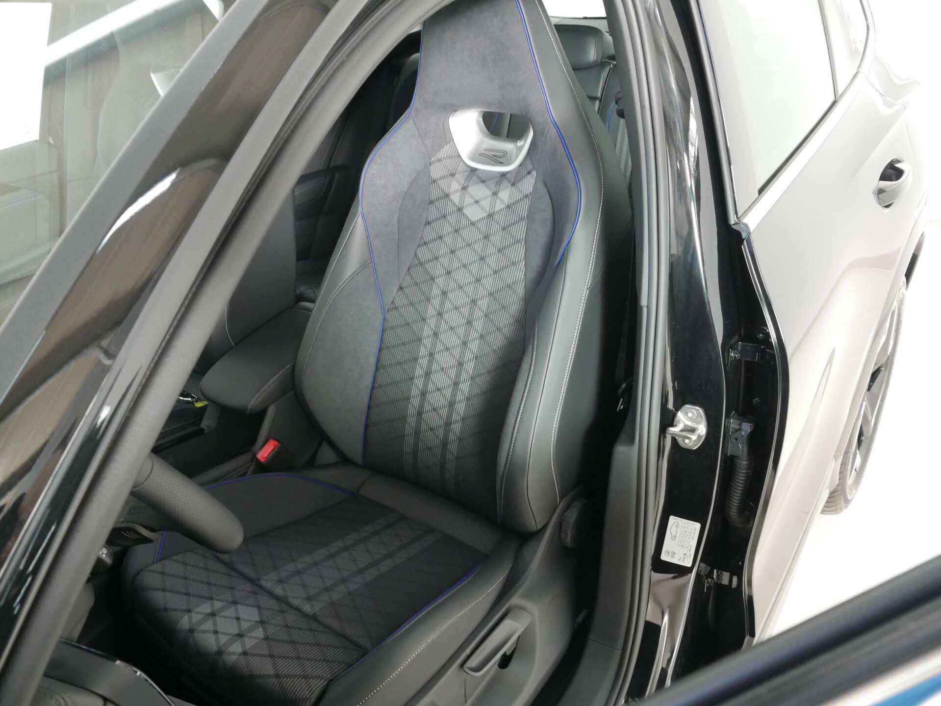 VOLKSWAGEN Tiguan, photo 15 sur 17