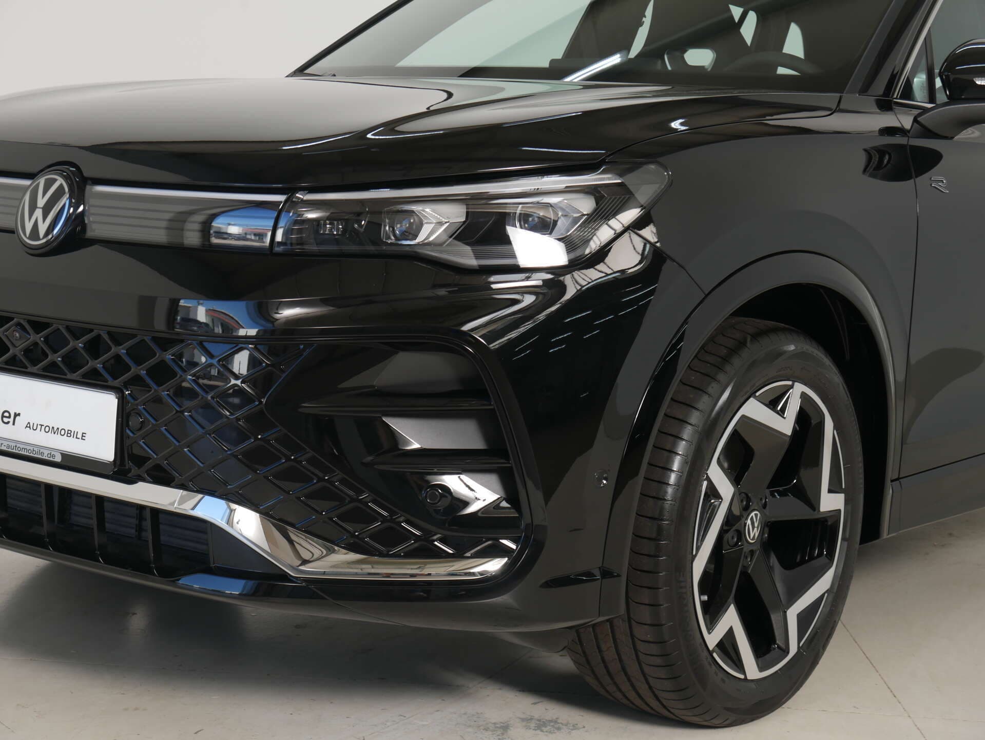 VOLKSWAGEN Tiguan, photo 2 sur 17