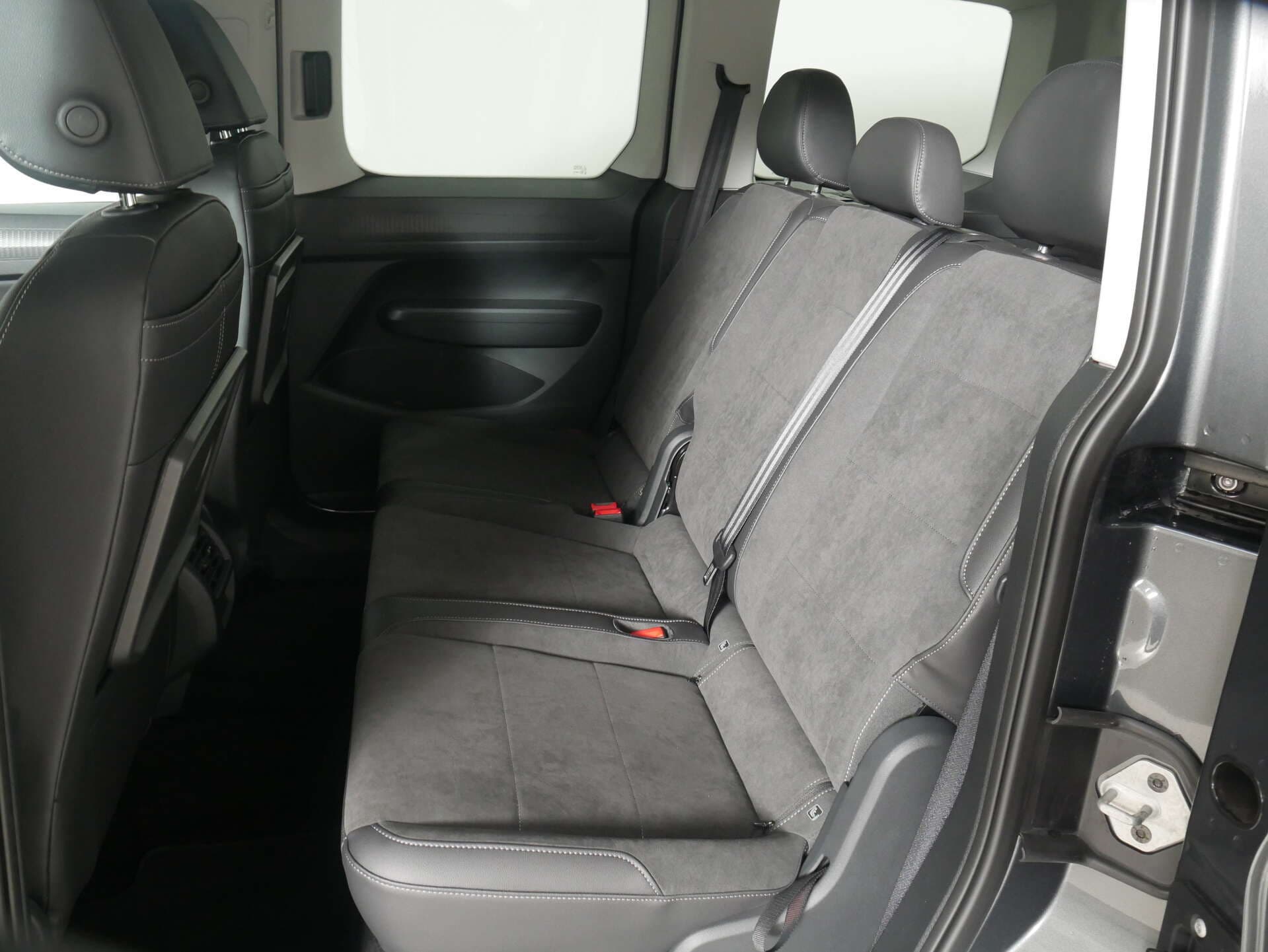 VOLKSWAGEN NUTZFAHRZEUGE Caddy, photo 12 sur 17