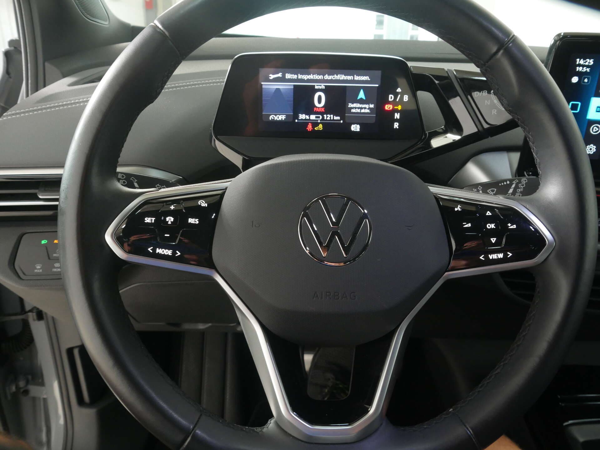 VOLKSWAGEN ID.4, photo 13 sur 17