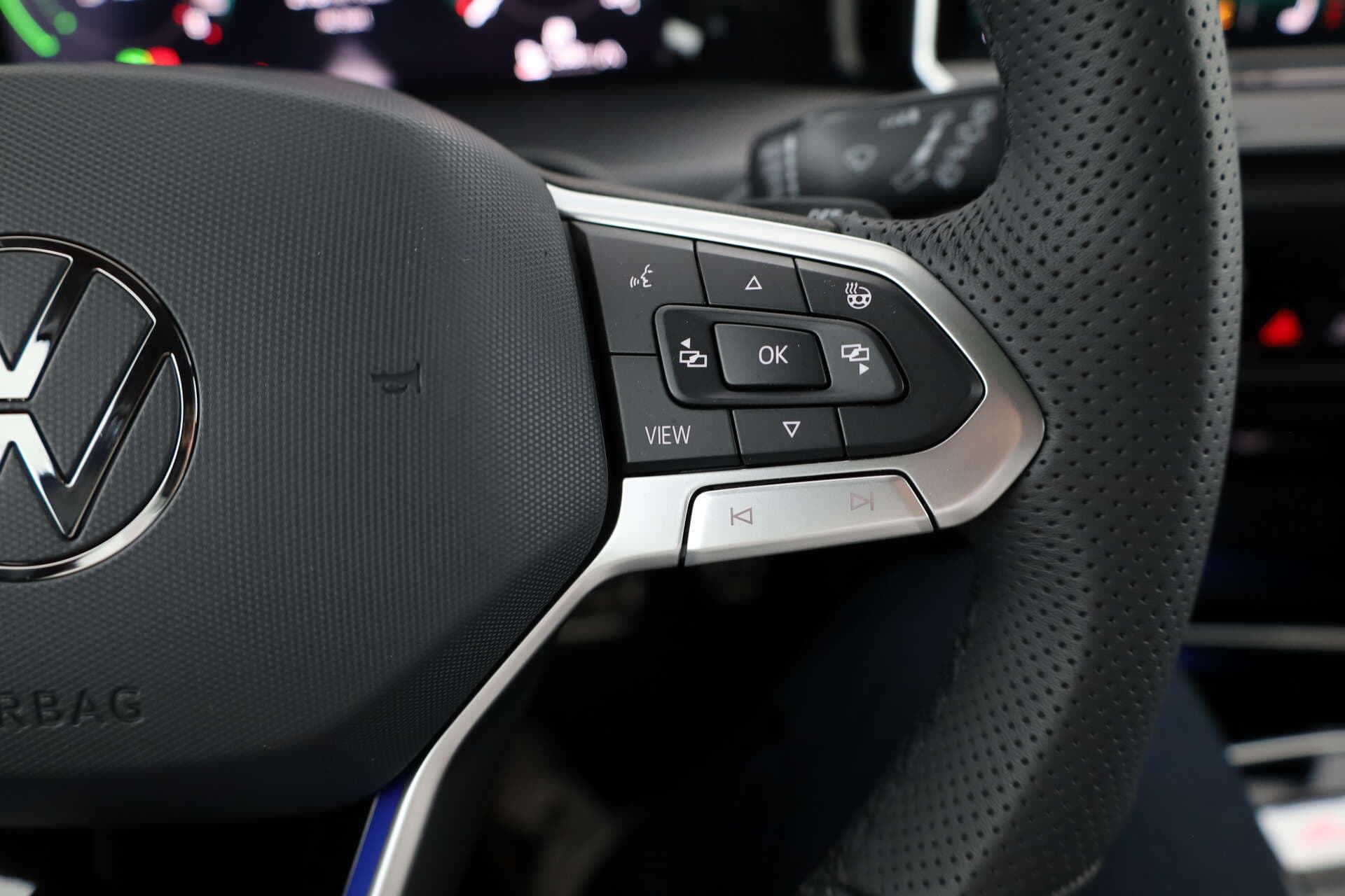 VOLKSWAGEN Golf, photo 14 sur 17