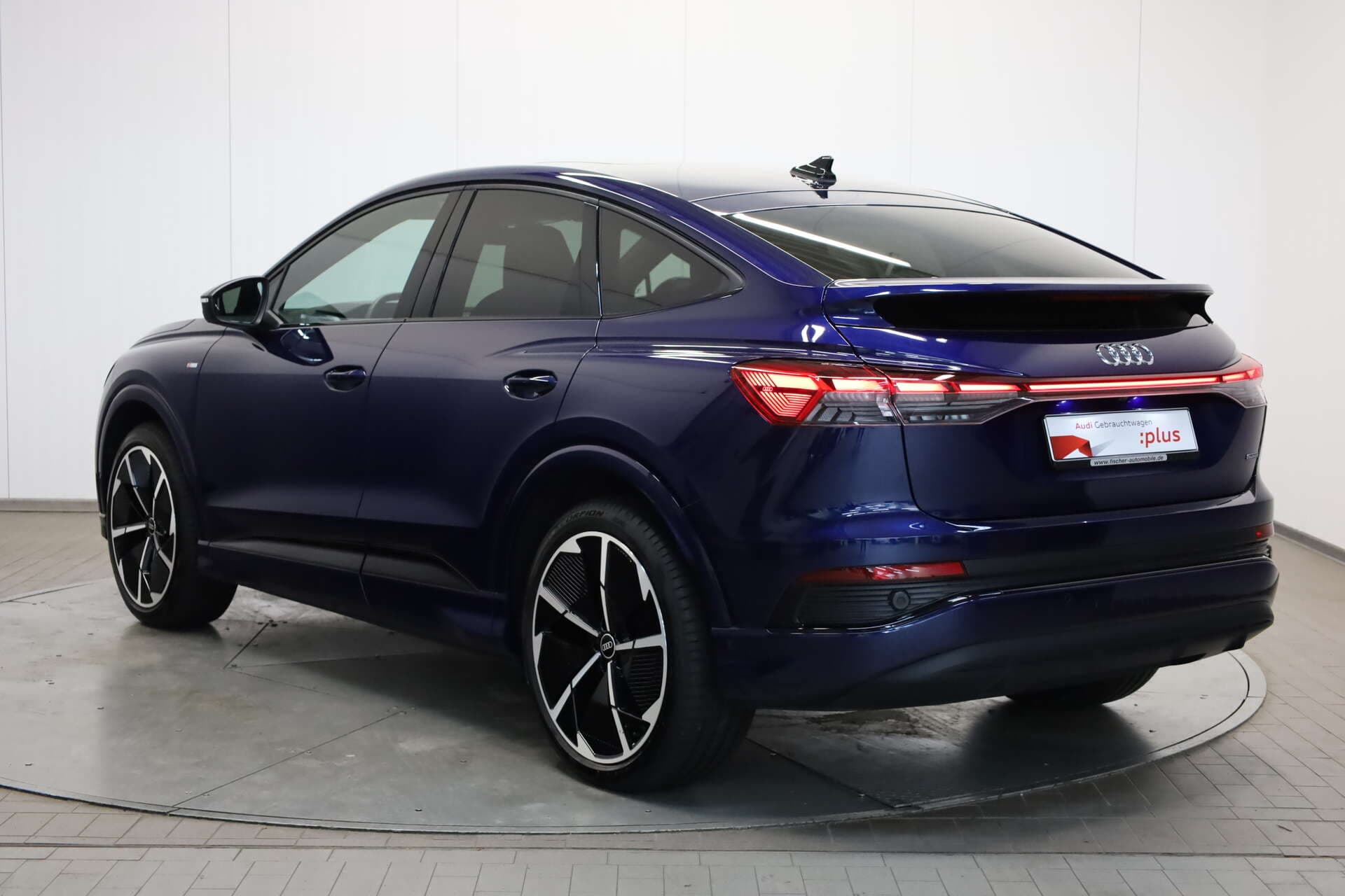 AUDI Q4 e-tron Sportback, photo 3 sur 17