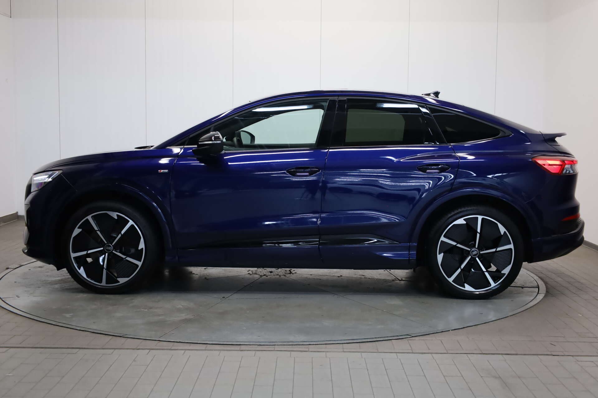 AUDI Q4 e-tron Sportback, photo 4 sur 17