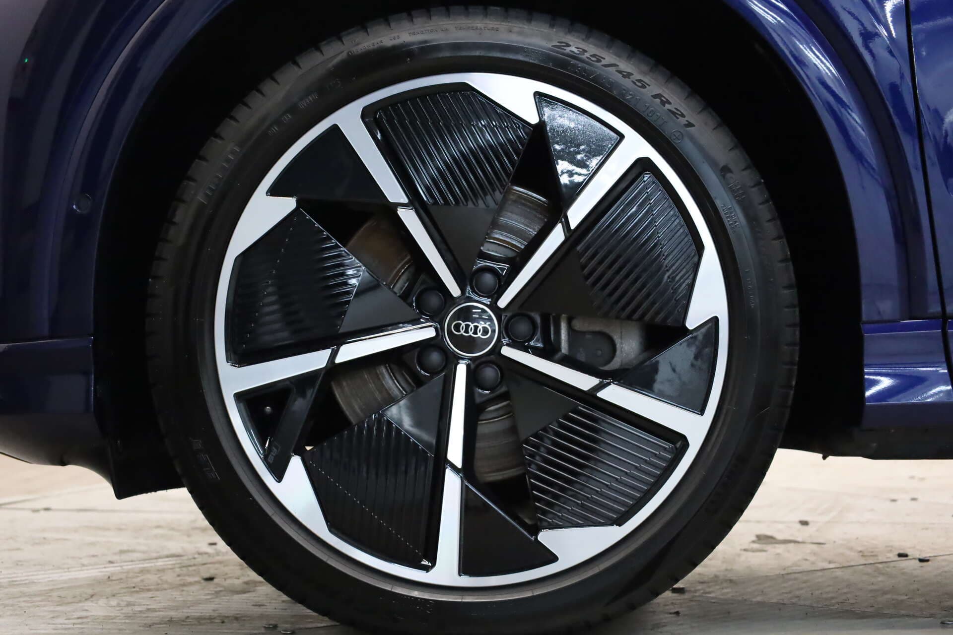 AUDI Q4 e-tron Sportback, photo 7 sur 17