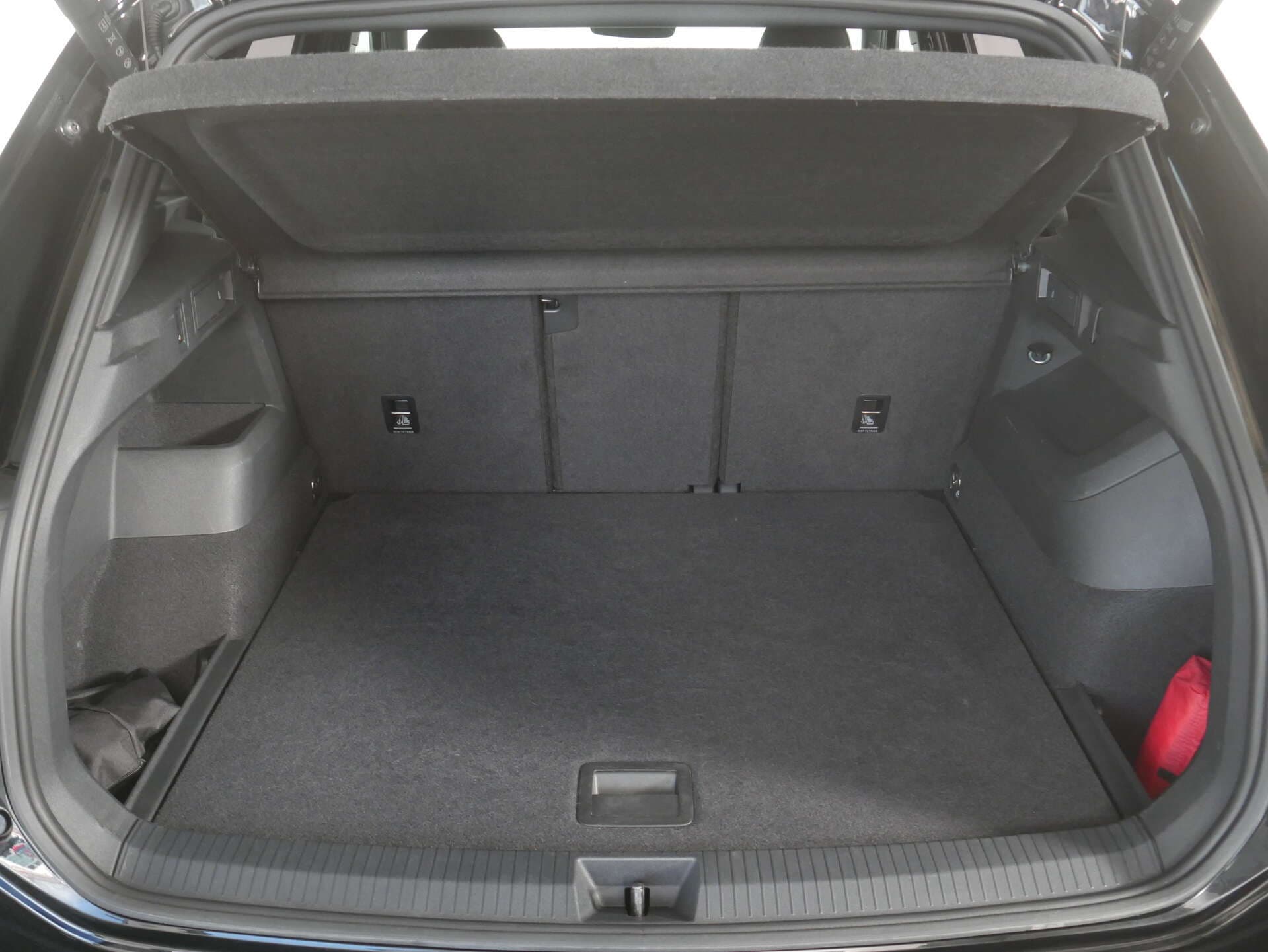 VOLKSWAGEN Tiguan, photo 14 sur 17