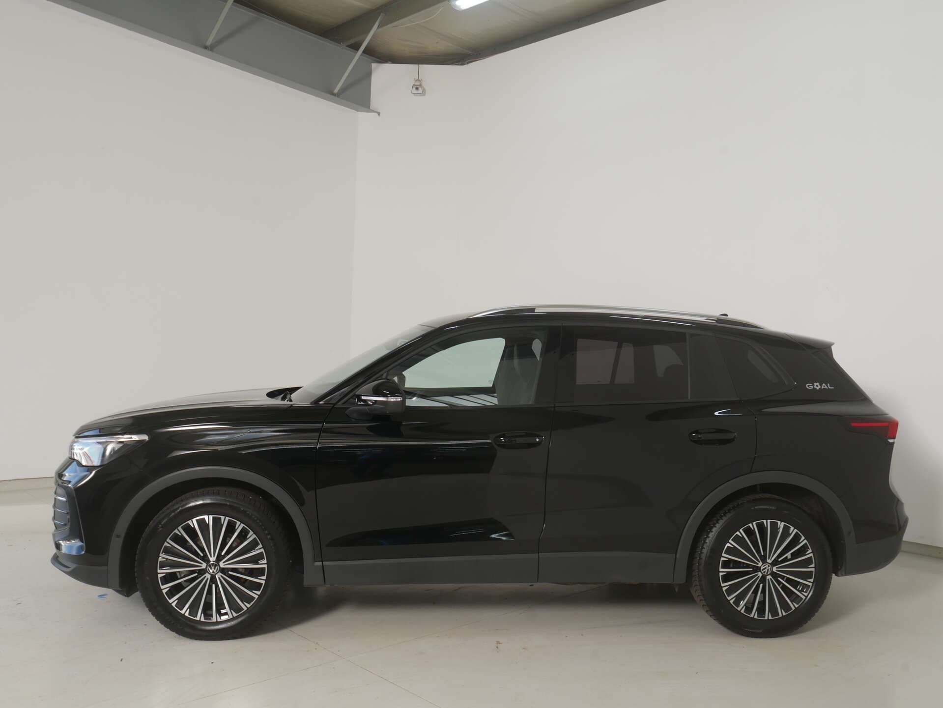 VOLKSWAGEN Tiguan, photo 2 sur 17