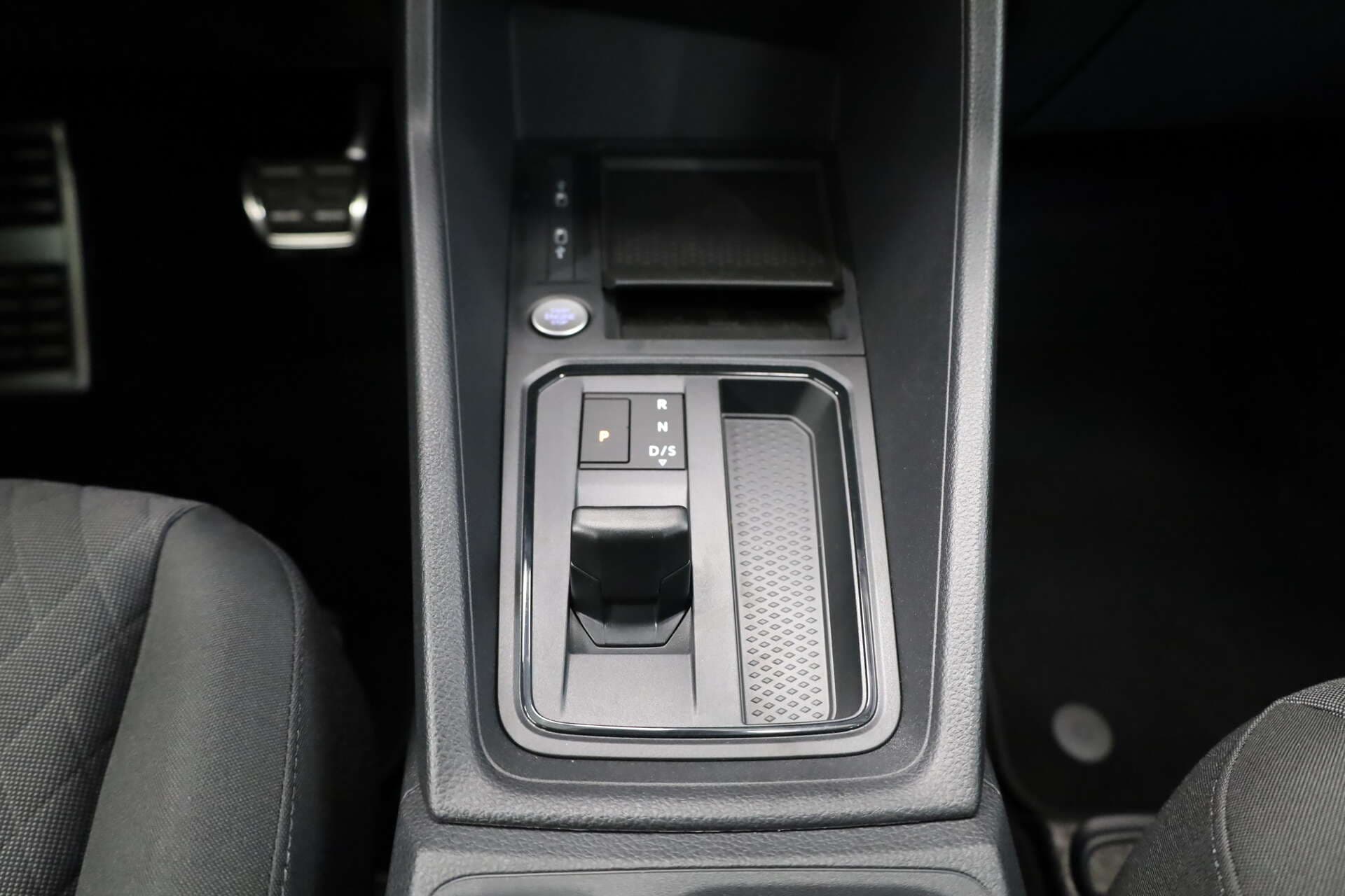 VOLKSWAGEN NUTZFAHRZEUGE Caddy, photo 12 sur 16