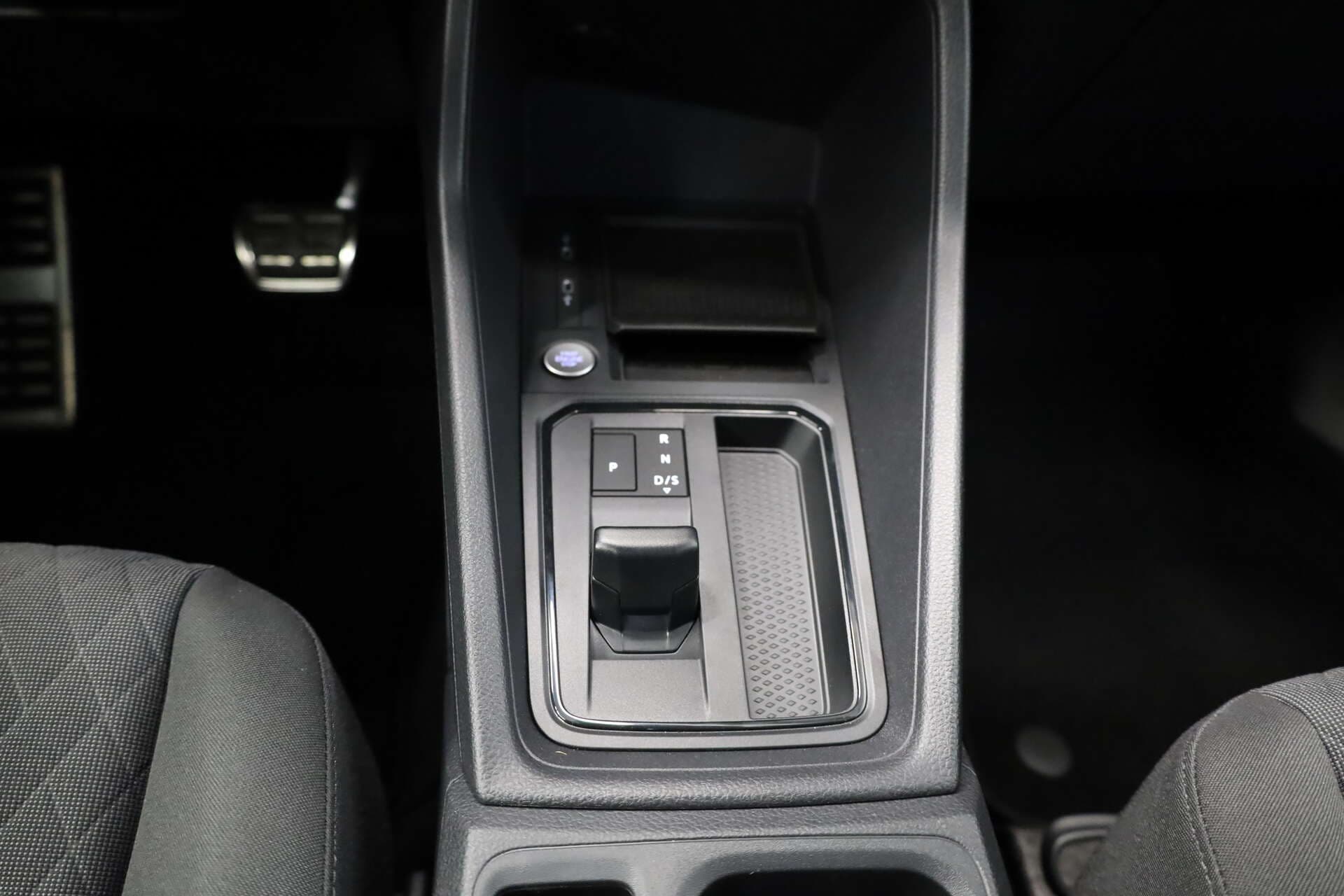 VOLKSWAGEN NUTZFAHRZEUGE Caddy, photo 12 sur 16
