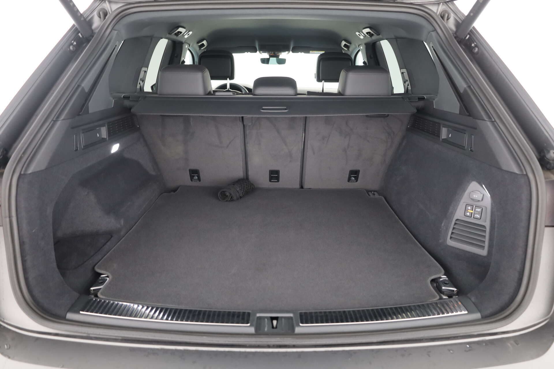 VOLKSWAGEN Touareg, photo 10 sur 17
