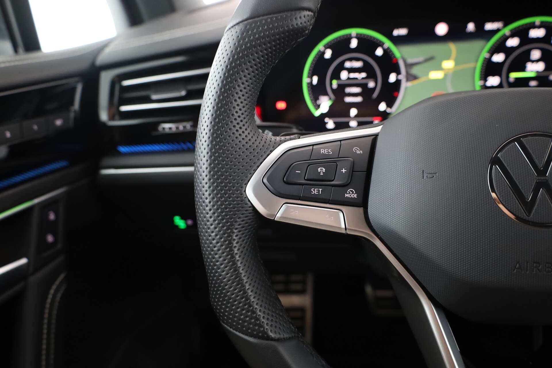 VOLKSWAGEN Touareg, photo 12 sur 17
