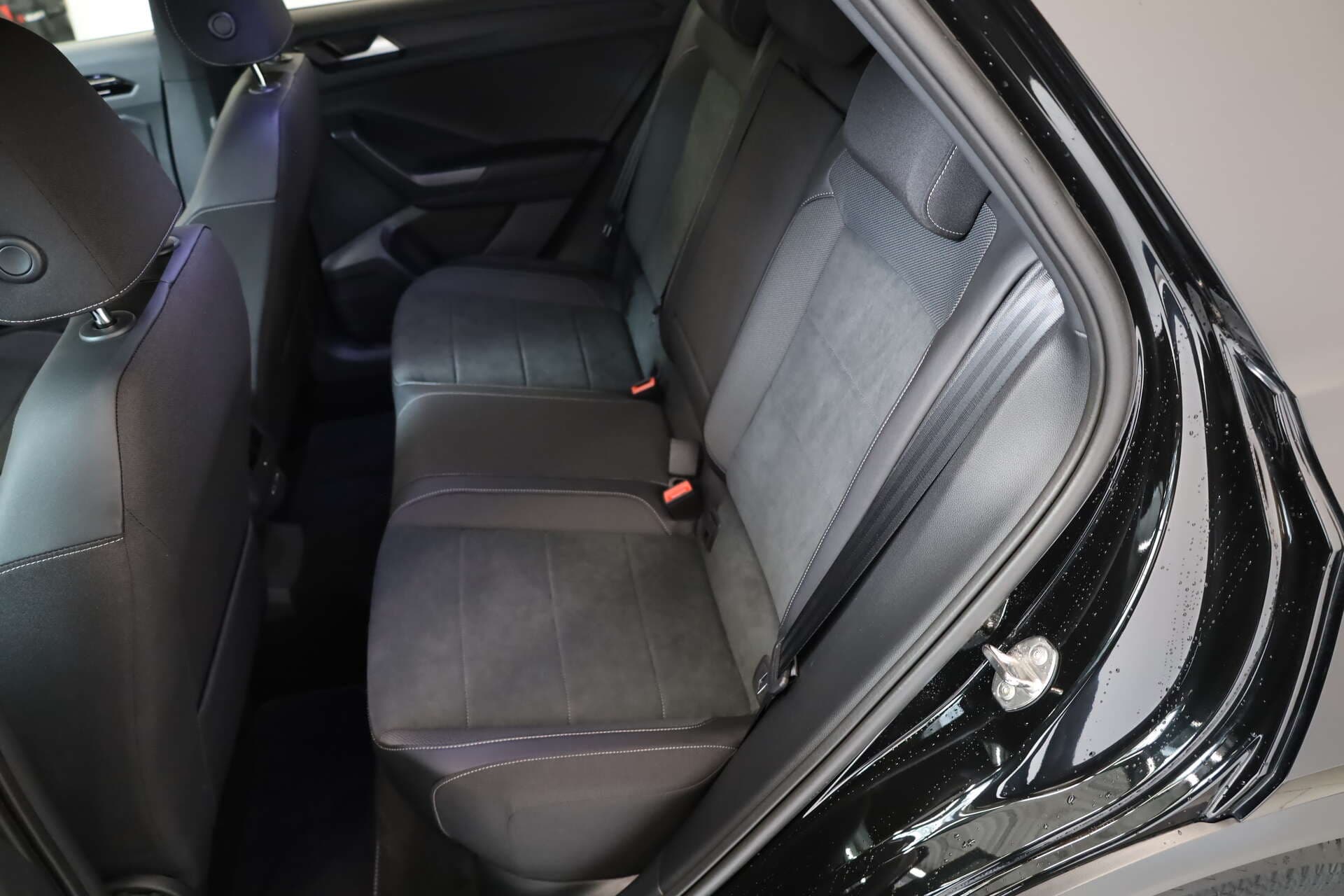 VOLKSWAGEN T-Roc, photo 16 sur 17