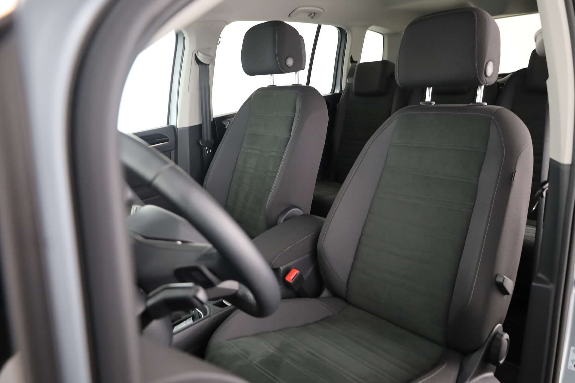 VOLKSWAGEN Touran, photo 10 sur 17